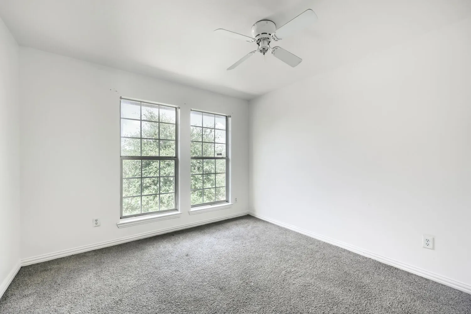 Single Family Residence For Sale in Dallas County , 2709 Maci Court, Seagoville, Texas 75159, 4 Bedroom, 3 Bathroom, 2 Garage spaces, 2,316 Sqft, built in 2007, mls#21356967, Real Estate Agent in Seagoville, Homes For Sale in Dallas county, Homes For Sale in Seagoville, Realtor in Seagoville Texas, Real Estate Brokerage Independent Realty Texas, Luminita Cordes Realtor