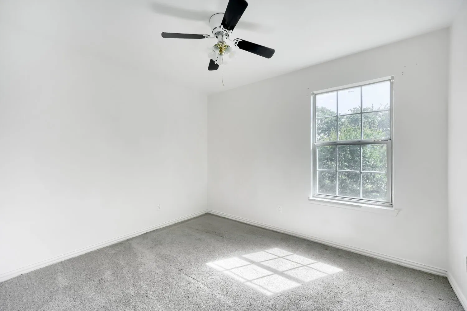 Single Family Residence For Sale in Dallas County , 2709 Maci Court, Seagoville, Texas 75159, 4 Bedroom, 3 Bathroom, 2 Garage spaces, 2,316 Sqft, built in 2007, mls#21356967, Real Estate Agent in Seagoville, Homes For Sale in Dallas county, Homes For Sale in Seagoville, Realtor in Seagoville Texas, Real Estate Brokerage Independent Realty Texas, Luminita Cordes Realtor