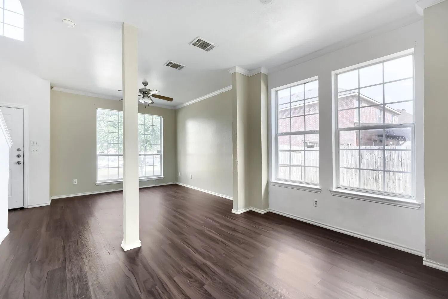 Single Family Residence For Sale in Dallas County , 2709 Maci Court, Seagoville, Texas 75159, 4 Bedroom, 3 Bathroom, 2 Garage spaces, 2,316 Sqft, built in 2007, mls#21356967, Real Estate Agent in Seagoville, Homes For Sale in Dallas county, Homes For Sale in Seagoville, Realtor in Seagoville Texas, Real Estate Brokerage Independent Realty Texas, Luminita Cordes Realtor