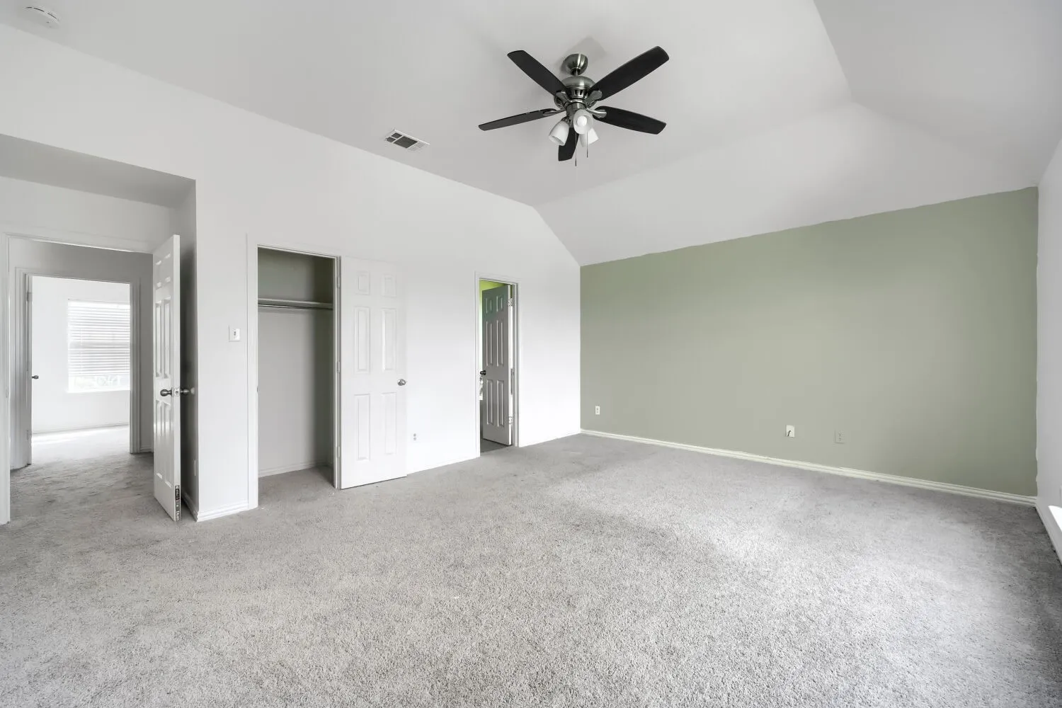 Single Family Residence For Sale in Dallas County , 2709 Maci Court, Seagoville, Texas 75159, 4 Bedroom, 3 Bathroom, 2 Garage spaces, 2,316 Sqft, built in 2007, mls#21356967, Real Estate Agent in Seagoville, Homes For Sale in Dallas county, Homes For Sale in Seagoville, Realtor in Seagoville Texas, Real Estate Brokerage Independent Realty Texas, Luminita Cordes Realtor