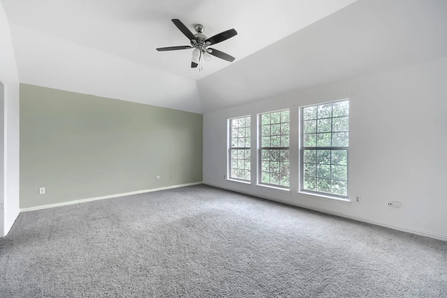 Single Family Residence For Sale in Dallas County , 2709 Maci Court, Seagoville, Texas 75159, 4 Bedroom, 3 Bathroom, 2 Garage spaces, 2,316 Sqft, built in 2007, mls#21356967, Real Estate Agent in Seagoville, Homes For Sale in Dallas county, Homes For Sale in Seagoville, Realtor in Seagoville Texas, Real Estate Brokerage Independent Realty Texas, Luminita Cordes Realtor