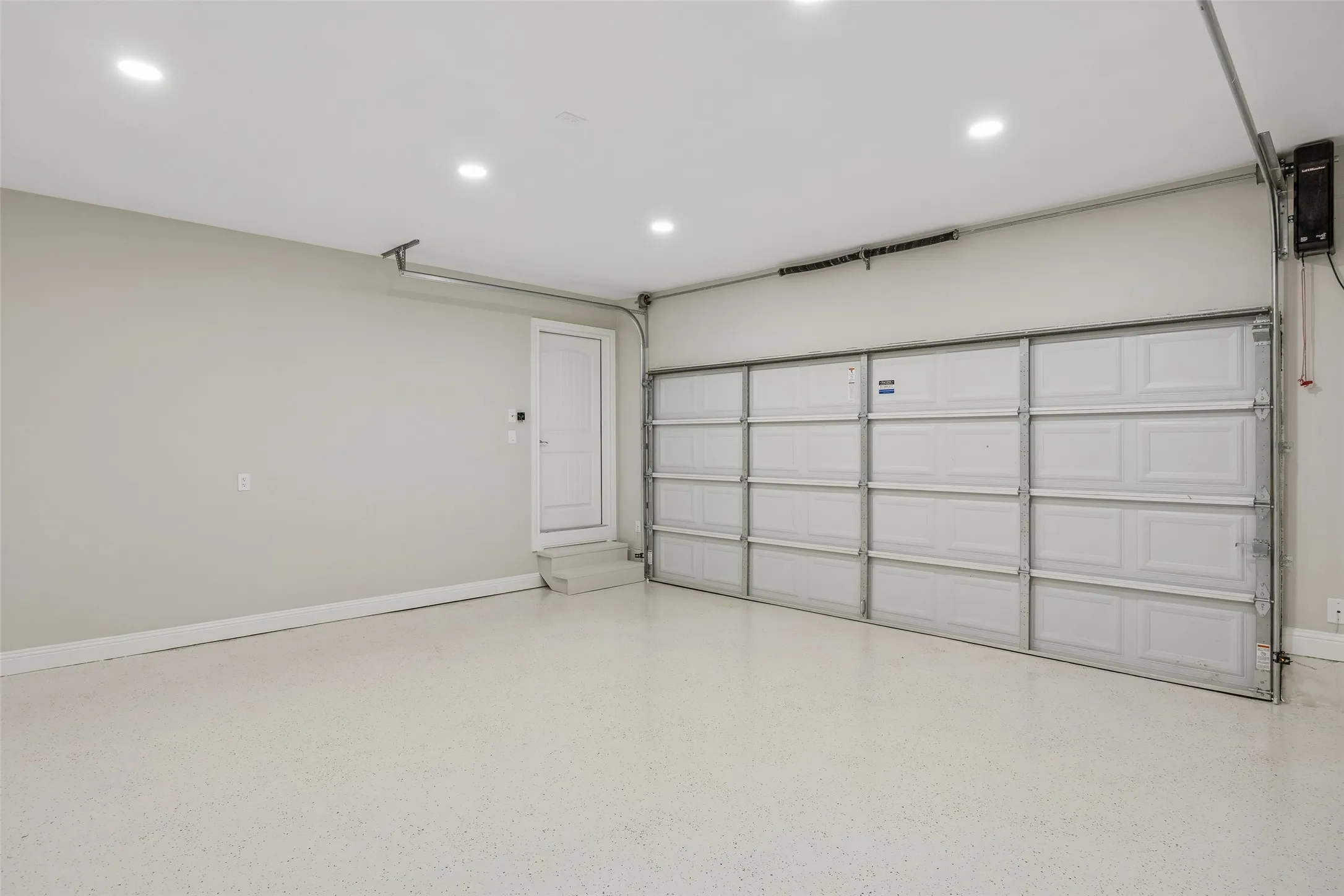 Single Family Residence For Sale in Dallas County , 1231 S Montclair Avenue, Dallas, Texas 75208, 4 Bedroom, 3 Bathroom, 2 Garage spaces, 3,281 Sqft, built in 1940, mls#21351622, Real Estate Agent in Dallas, Homes For Sale in Dallas county, Homes For Sale in Dallas, Realtor in Dallas Texas, Real Estate Brokerage Independent Realty Texas, Luminita Cordes Realtor