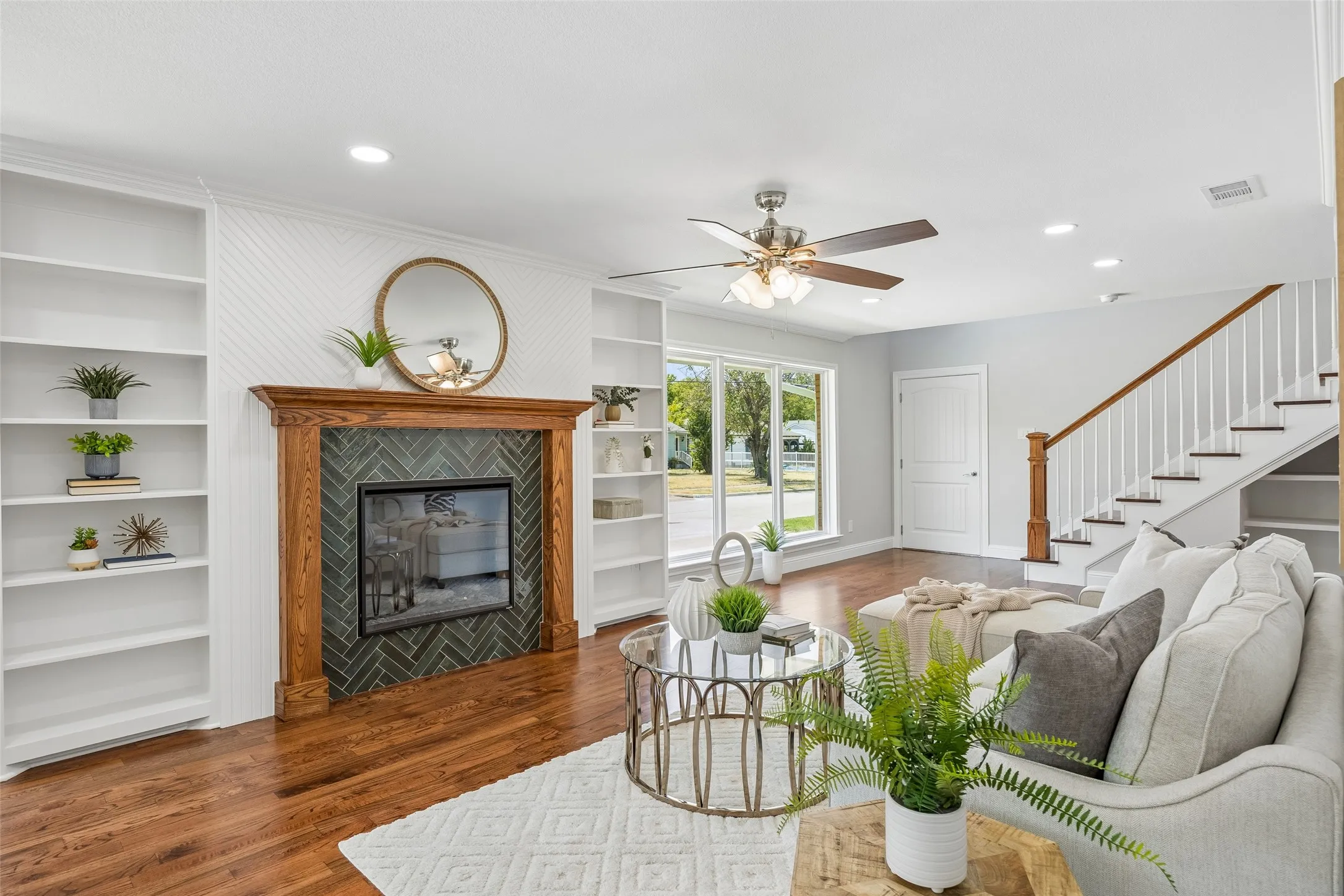 Single Family Residence For Sale in Dallas County , 1231 S Montclair Avenue, Dallas, Texas 75208, 4 Bedroom, 3 Bathroom, 2 Garage spaces, 3,281 Sqft, built in 1940, mls#21351622, Real Estate Agent in Dallas, Homes For Sale in Dallas county, Homes For Sale in Dallas, Realtor in Dallas Texas, Real Estate Brokerage Independent Realty Texas, Luminita Cordes Realtor