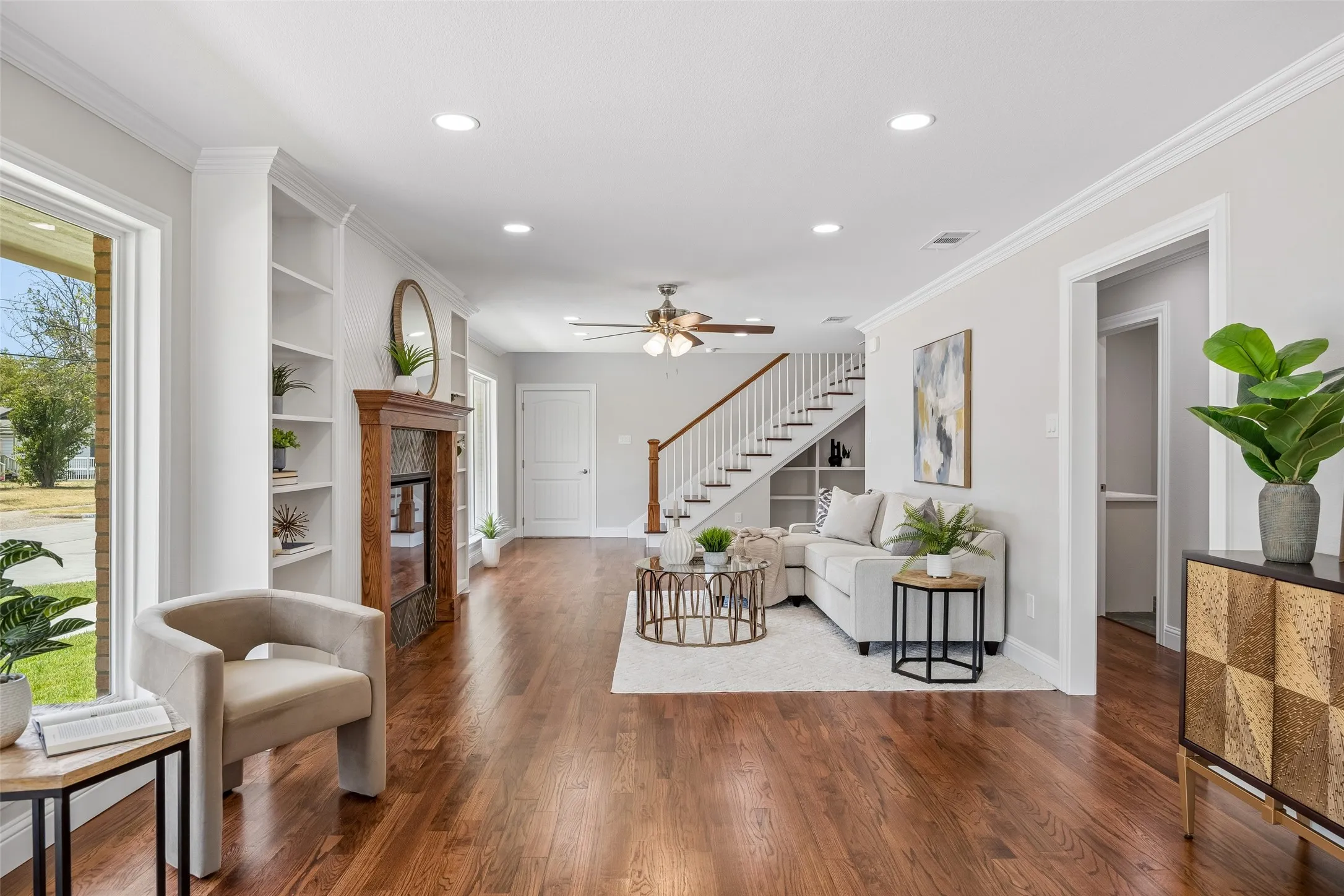 Single Family Residence For Sale in Dallas County , 1231 S Montclair Avenue, Dallas, Texas 75208, 4 Bedroom, 3 Bathroom, 2 Garage spaces, 3,281 Sqft, built in 1940, mls#21351622, Real Estate Agent in Dallas, Homes For Sale in Dallas county, Homes For Sale in Dallas, Realtor in Dallas Texas, Real Estate Brokerage Independent Realty Texas, Luminita Cordes Realtor