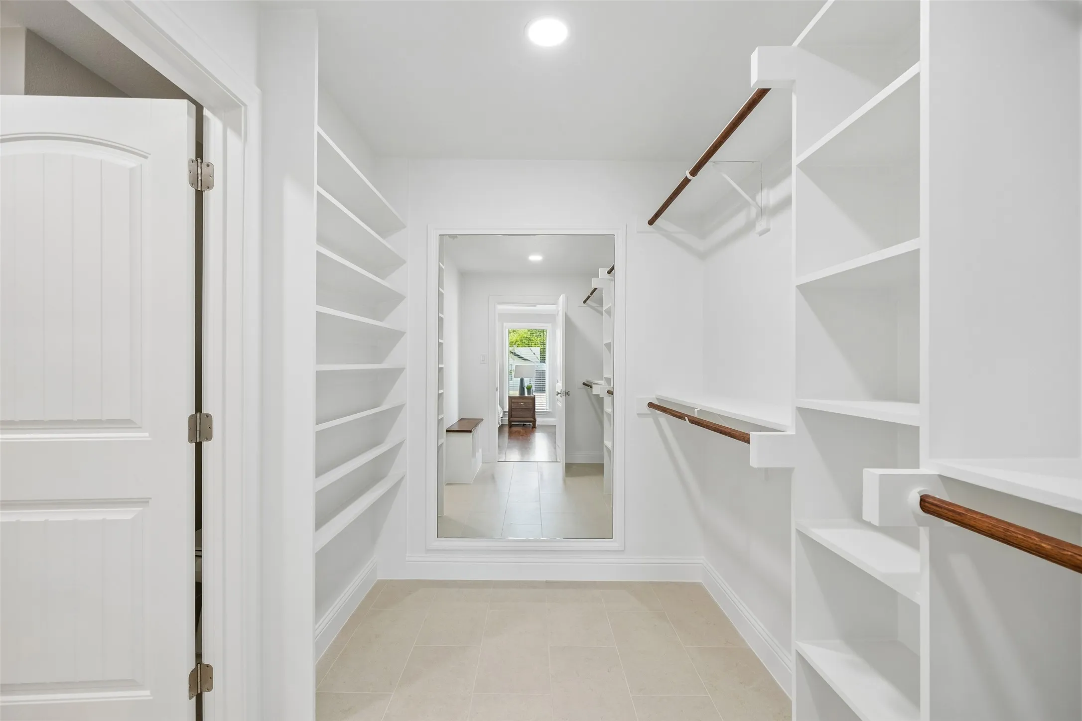 Single Family Residence For Sale in Dallas County , 1231 S Montclair Avenue, Dallas, Texas 75208, 4 Bedroom, 3 Bathroom, 2 Garage spaces, 3,281 Sqft, built in 1940, mls#21351622, Real Estate Agent in Dallas, Homes For Sale in Dallas county, Homes For Sale in Dallas, Realtor in Dallas Texas, Real Estate Brokerage Independent Realty Texas, Luminita Cordes Realtor