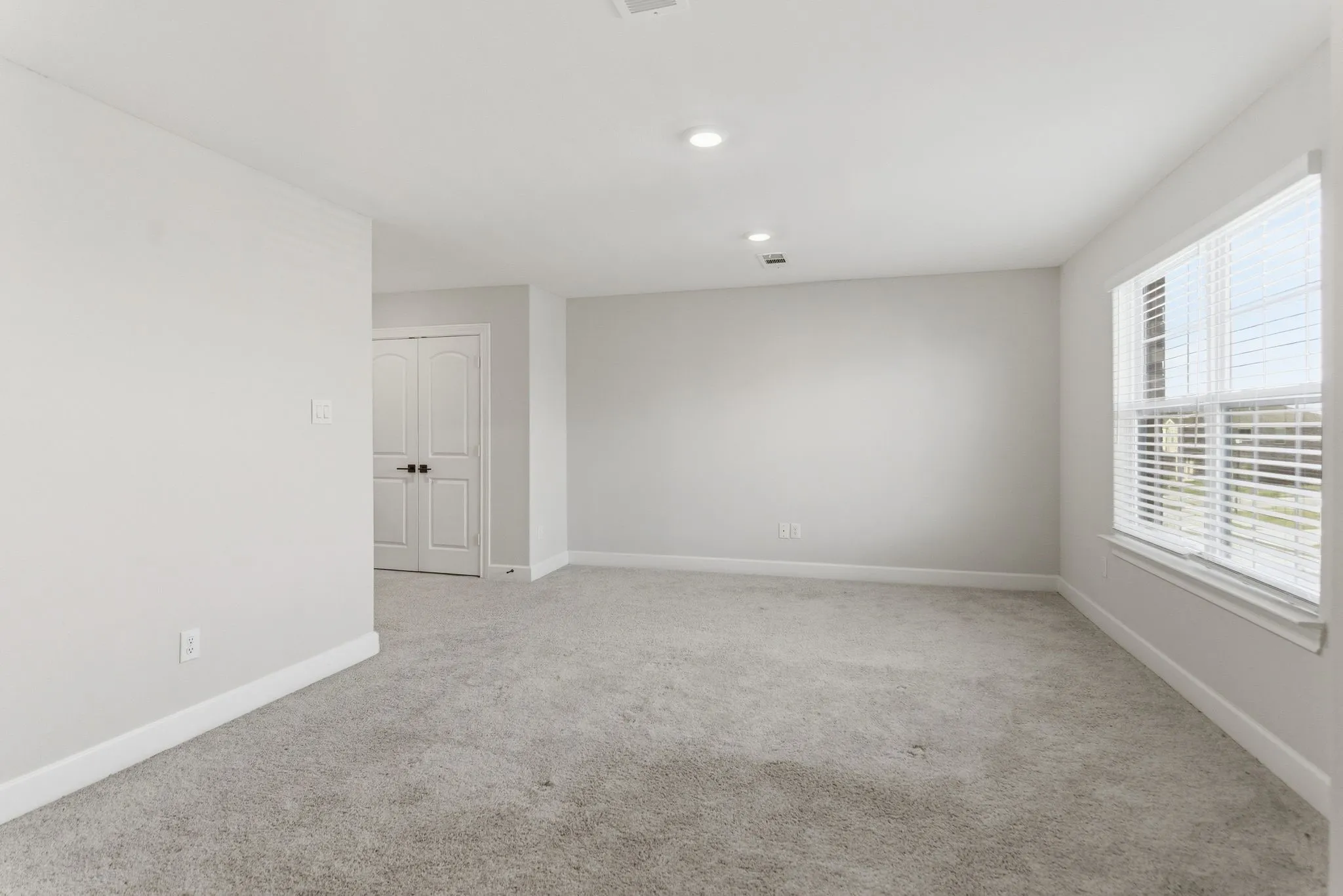 Single Family Residence For Rent in Collin County , 1308 Windermere Way, Princeton, Texas 75407, 5 Bedroom, 3 Bathroom, 2 Garage spaces, 2,533 Sqft, built in 2022, mls#21361963, Real Estate Agent in Princeton, Homes For Rent in Collin county, Homes For Rent in Princeton, Realtor in Princeton Texas, Real Estate Brokerage Independent Realty Texas, Luminita Cordes Realtor