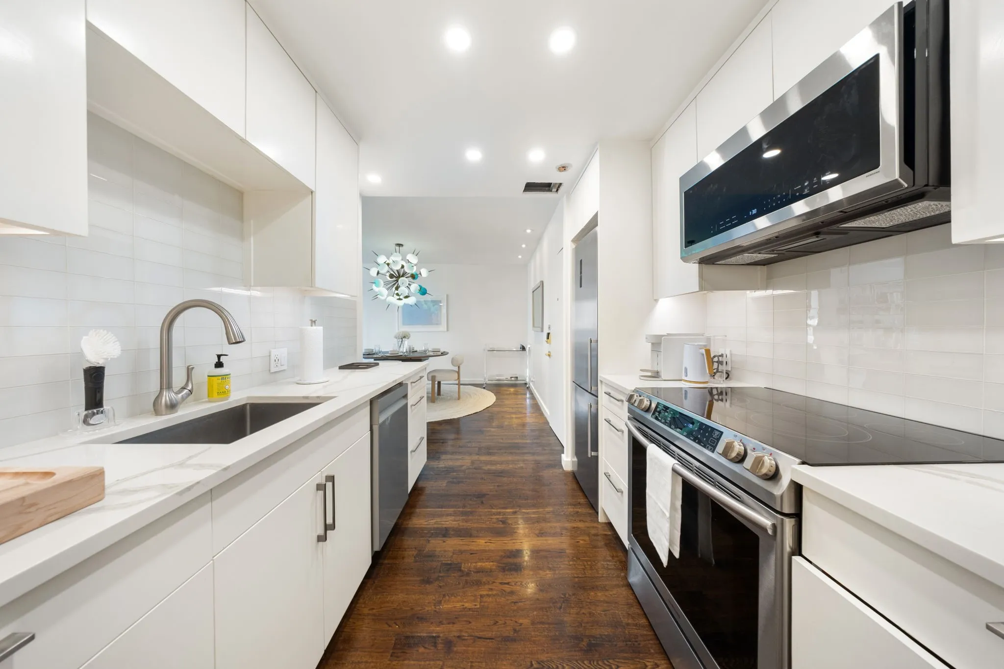 Condominium For Rent in Dallas County , 3701 Turtle Creek Boulevard, Dallas, Texas 75219, 1 Bedroom, 1 Bathroom, 2 Garage spaces, 793 Sqft, built in 1962, mls#21360610, Real Estate Agent in Dallas, Homes For Rent in Dallas county, Homes For Rent in Dallas, Realtor in Dallas Texas, Real Estate Brokerage Independent Realty Texas, Luminita Cordes Realtor