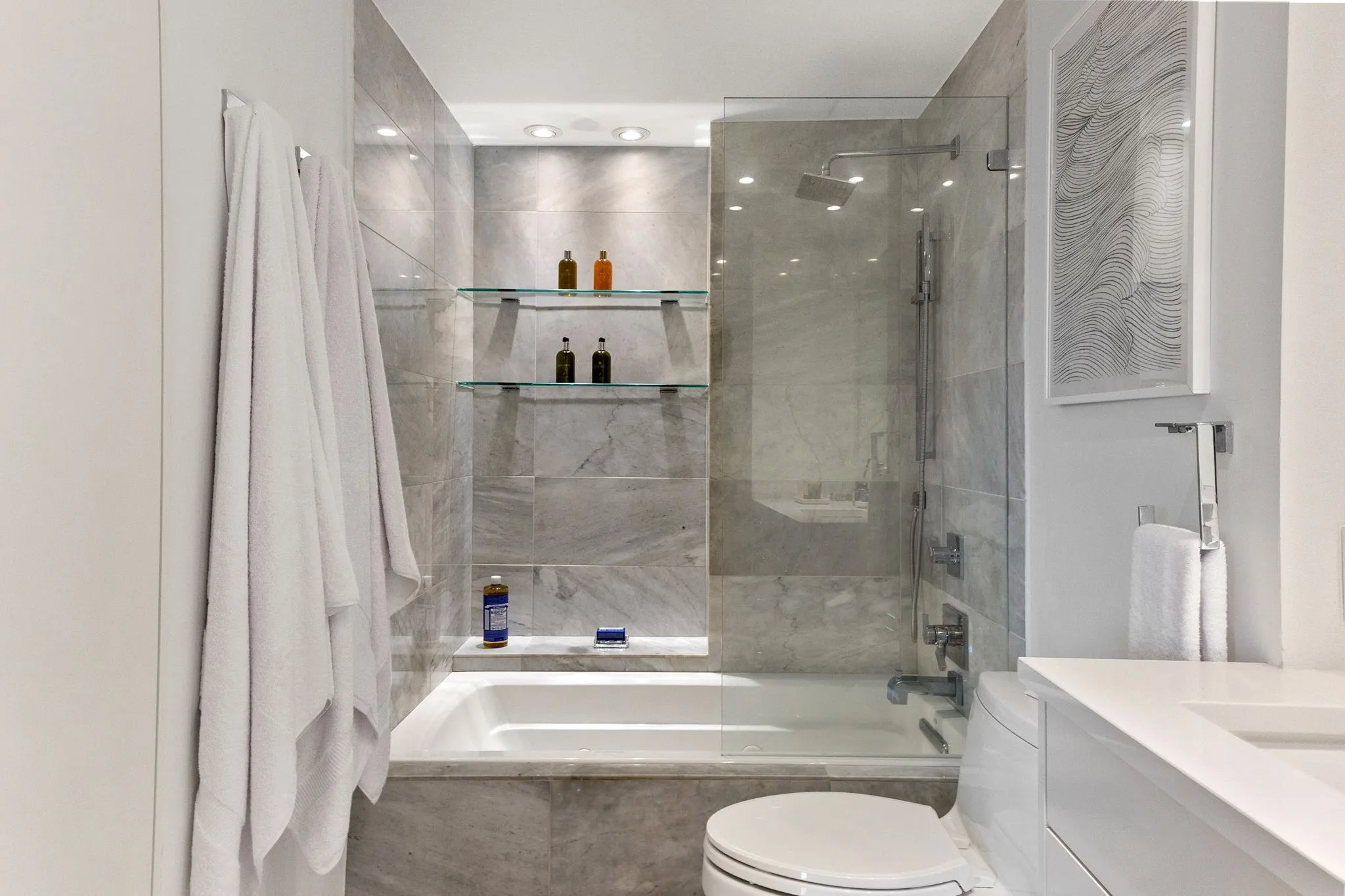 Condominium For Rent in Dallas County , 3701 Turtle Creek Boulevard, Dallas, Texas 75219, 1 Bedroom, 1 Bathroom, 2 Garage spaces, 793 Sqft, built in 1962, mls#21360610, Real Estate Agent in Dallas, Homes For Rent in Dallas county, Homes For Rent in Dallas, Realtor in Dallas Texas, Real Estate Brokerage Independent Realty Texas, Luminita Cordes Realtor