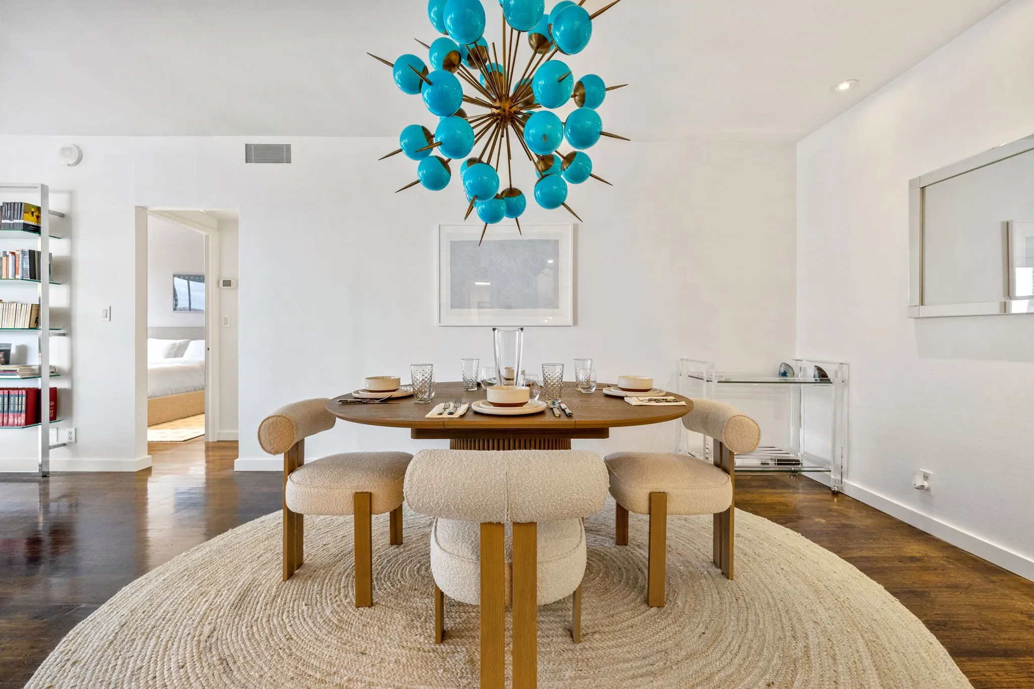 Condominium For Rent in Dallas County , 3701 Turtle Creek Boulevard, Dallas, Texas 75219, 1 Bedroom, 1 Bathroom, 2 Garage spaces, 793 Sqft, built in 1962, mls#21360610, Real Estate Agent in Dallas, Homes For Rent in Dallas county, Homes For Rent in Dallas, Realtor in Dallas Texas, Real Estate Brokerage Independent Realty Texas, Luminita Cordes Realtor