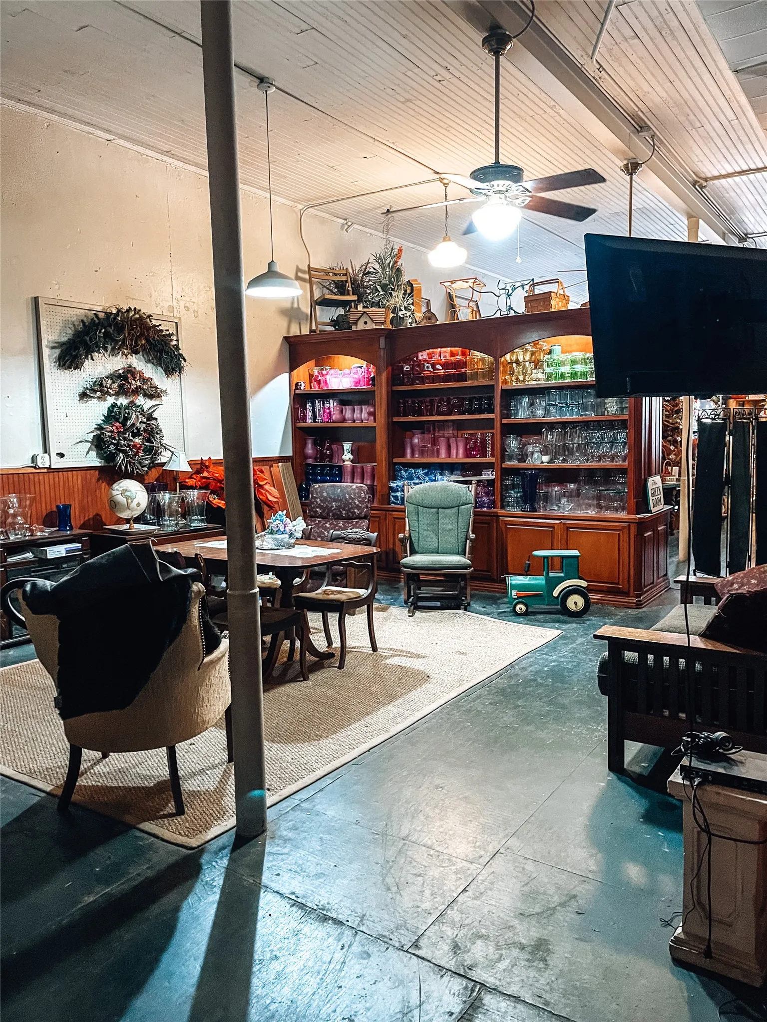 Retail For Sale in Van Zandt County , 201 N Fourth, Wills Point, Texas 75169, 0, 0, Garage spaces, 7,347 Sqft, built in 1900, Price $995,000, mls#21358597, Real Estate Agent in Wills Point, Homes For Sale in Van Zandt county, Homes For Sale in Wills Point, Realtor in Wills Point Texas, Real Estate Brokerage Independent Realty Texas, Luminita Cordes Realtor