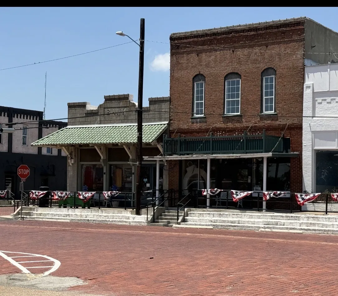 Retail For Sale in Van Zandt County , 201 N Fourth, Wills Point, Texas 75169, 0, 0, Garage spaces, 7,347 Sqft, built in 1900, Price $995,000, mls#21358597, Real Estate Agent in Wills Point, Homes For Sale in Van Zandt county, Homes For Sale in Wills Point, Realtor in Wills Point Texas, Real Estate Brokerage Independent Realty Texas, Luminita Cordes Realtor