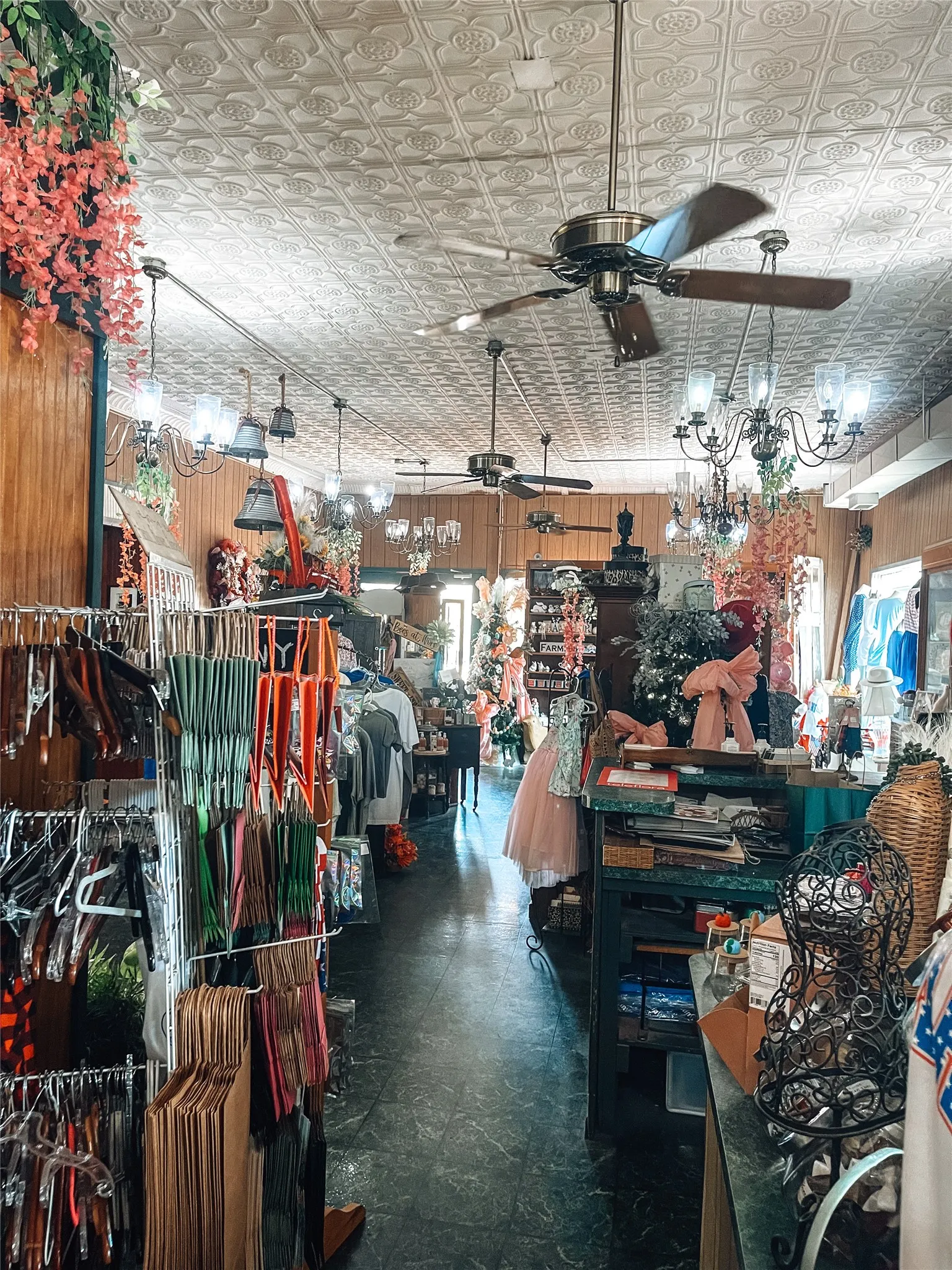 Retail For Sale in Van Zandt County , 201 N Fourth, Wills Point, Texas 75169, 0, 0, Garage spaces, 7,347 Sqft, built in 1900, Price $995,000, mls#21358597, Real Estate Agent in Wills Point, Homes For Sale in Van Zandt county, Homes For Sale in Wills Point, Realtor in Wills Point Texas, Real Estate Brokerage Independent Realty Texas, Luminita Cordes Realtor