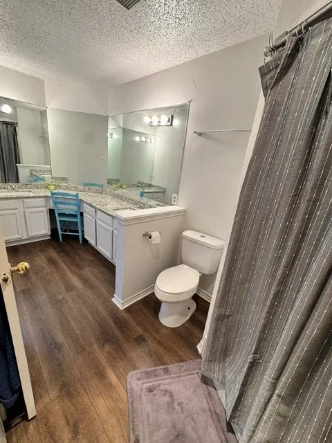 Townhouse For Sale in Dallas County , 2411 Northlake Court, Irving, Texas 75038, 2 Bedroom, 3 Bathroom, Garage spaces, 1,176 Sqft, built in 1983, mls#21361977, Real Estate Agent in Irving, Homes For Sale in Dallas county, Homes For Sale in Irving, Realtor in Irving Texas, Real Estate Brokerage Independent Realty Texas, Luminita Cordes Realtor