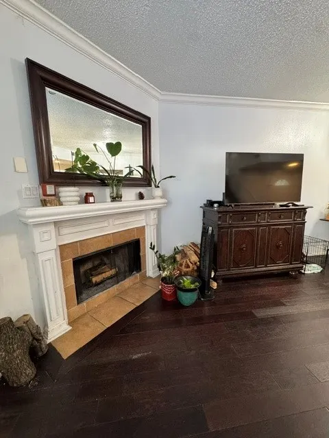 Townhouse For Sale in Dallas County , 2411 Northlake Court, Irving, Texas 75038, 2 Bedroom, 3 Bathroom, Garage spaces, 1,176 Sqft, built in 1983, mls#21361977, Real Estate Agent in Irving, Homes For Sale in Dallas county, Homes For Sale in Irving, Realtor in Irving Texas, Real Estate Brokerage Independent Realty Texas, Luminita Cordes Realtor