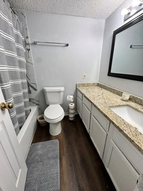 Townhouse For Sale in Dallas County , 2411 Northlake Court, Irving, Texas 75038, 2 Bedroom, 3 Bathroom, Garage spaces, 1,176 Sqft, built in 1983, mls#21361977, Real Estate Agent in Irving, Homes For Sale in Dallas county, Homes For Sale in Irving, Realtor in Irving Texas, Real Estate Brokerage Independent Realty Texas, Luminita Cordes Realtor