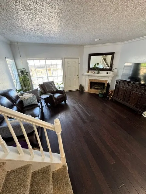 Townhouse For Sale in Dallas County , 2411 Northlake Court, Irving, Texas 75038, 2 Bedroom, 3 Bathroom, Garage spaces, 1,176 Sqft, built in 1983, mls#21361977, Real Estate Agent in Irving, Homes For Sale in Dallas county, Homes For Sale in Irving, Realtor in Irving Texas, Real Estate Brokerage Independent Realty Texas, Luminita Cordes Realtor
