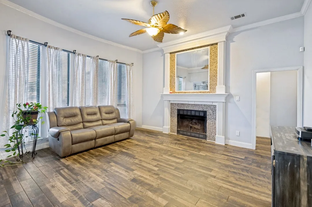 Single Family Residence For Sale in Denton County , 5904 Stewart Circle, The Colony, Texas 75056, 4 Bedroom, 4 Bathroom, 2 Garage spaces, 2,659 Sqft, built in 1996, mls#21360265, Real Estate Agent in The Colony, Homes For Sale in Denton county, Homes For Sale in The Colony, Realtor in The Colony Texas, Real Estate Brokerage Independent Realty Texas, Luminita Cordes Realtor