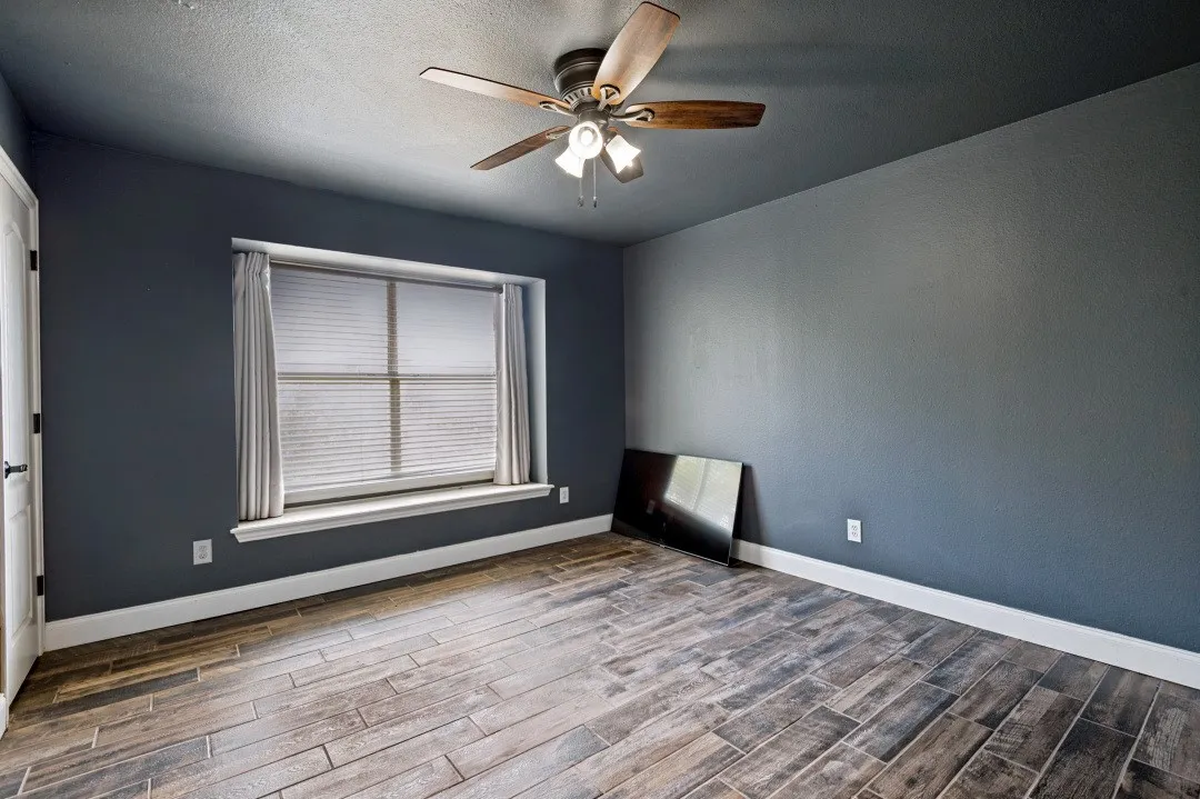 Single Family Residence For Sale in Denton County , 5904 Stewart Circle, The Colony, Texas 75056, 4 Bedroom, 4 Bathroom, 2 Garage spaces, 2,659 Sqft, built in 1996, mls#21360265, Real Estate Agent in The Colony, Homes For Sale in Denton county, Homes For Sale in The Colony, Realtor in The Colony Texas, Real Estate Brokerage Independent Realty Texas, Luminita Cordes Realtor