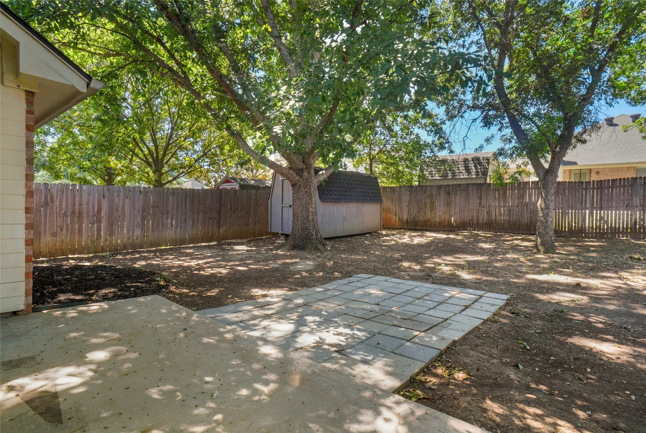 Single Family Residence For Rent in Tarrant County , 1025 Westgrove Drive, Saginaw, Texas 76179, 3 Bedroom, 2 Bathroom, 2 Garage spaces, 1,619 Sqft, built in 1994, mls#21361978, Real Estate Agent in Saginaw, Homes For Rent in Tarrant county, Homes For Rent in Saginaw, Realtor in Saginaw Texas, Real Estate Brokerage Independent Realty Texas, Luminita Cordes Realtor