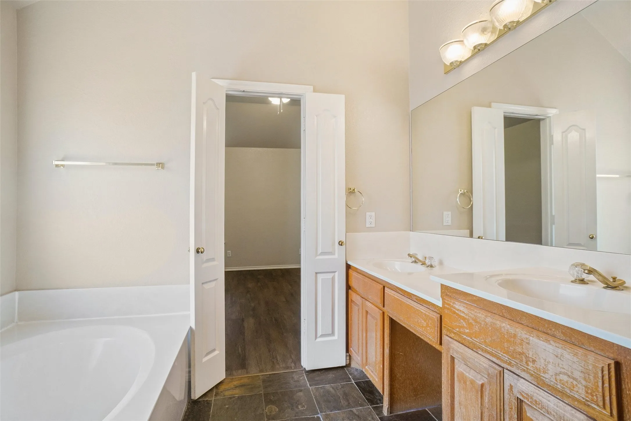 Single Family Residence For Rent in Tarrant County , 1025 Westgrove Drive, Saginaw, Texas 76179, 3 Bedroom, 2 Bathroom, 2 Garage spaces, 1,619 Sqft, built in 1994, mls#21361978, Real Estate Agent in Saginaw, Homes For Rent in Tarrant county, Homes For Rent in Saginaw, Realtor in Saginaw Texas, Real Estate Brokerage Independent Realty Texas, Luminita Cordes Realtor