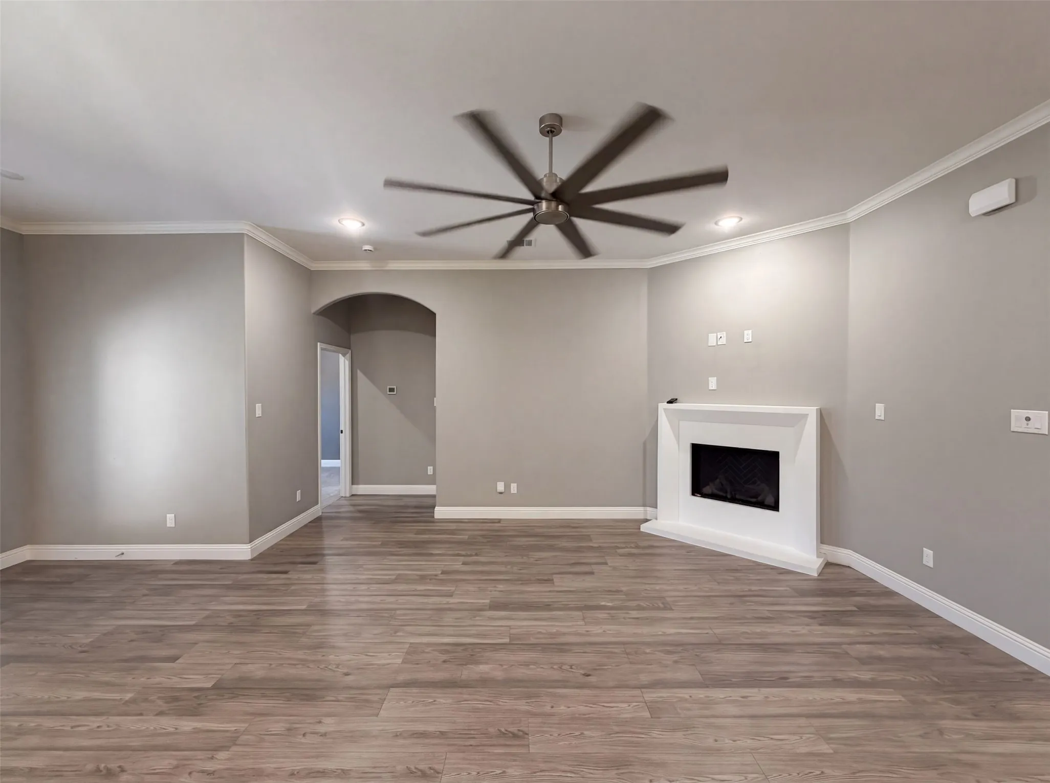 Single Family Residence For Sale in Tarrant County , 8912 Holt Street, Lakeside, Texas 76135, 4 Bedroom, 3 Bathroom, 2 Garage spaces, 2,582 Sqft, built in 2024, mls#21361988, Real Estate Agent in Lakeside, Homes For Sale in Tarrant county, Homes For Sale in Lakeside, Realtor in Lakeside Texas, Real Estate Brokerage Independent Realty Texas, Luminita Cordes Realtor