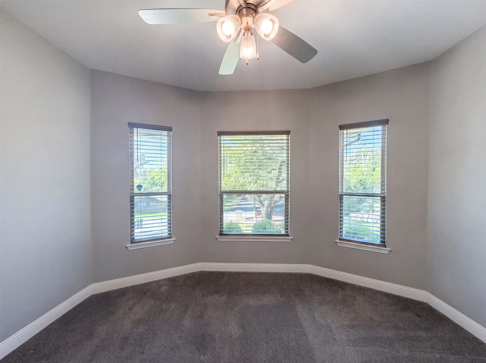 Single Family Residence For Sale in Tarrant County , 8912 Holt Street, Lakeside, Texas 76135, 4 Bedroom, 3 Bathroom, 2 Garage spaces, 2,582 Sqft, built in 2024, mls#21361988, Real Estate Agent in Lakeside, Homes For Sale in Tarrant county, Homes For Sale in Lakeside, Realtor in Lakeside Texas, Real Estate Brokerage Independent Realty Texas, Luminita Cordes Realtor