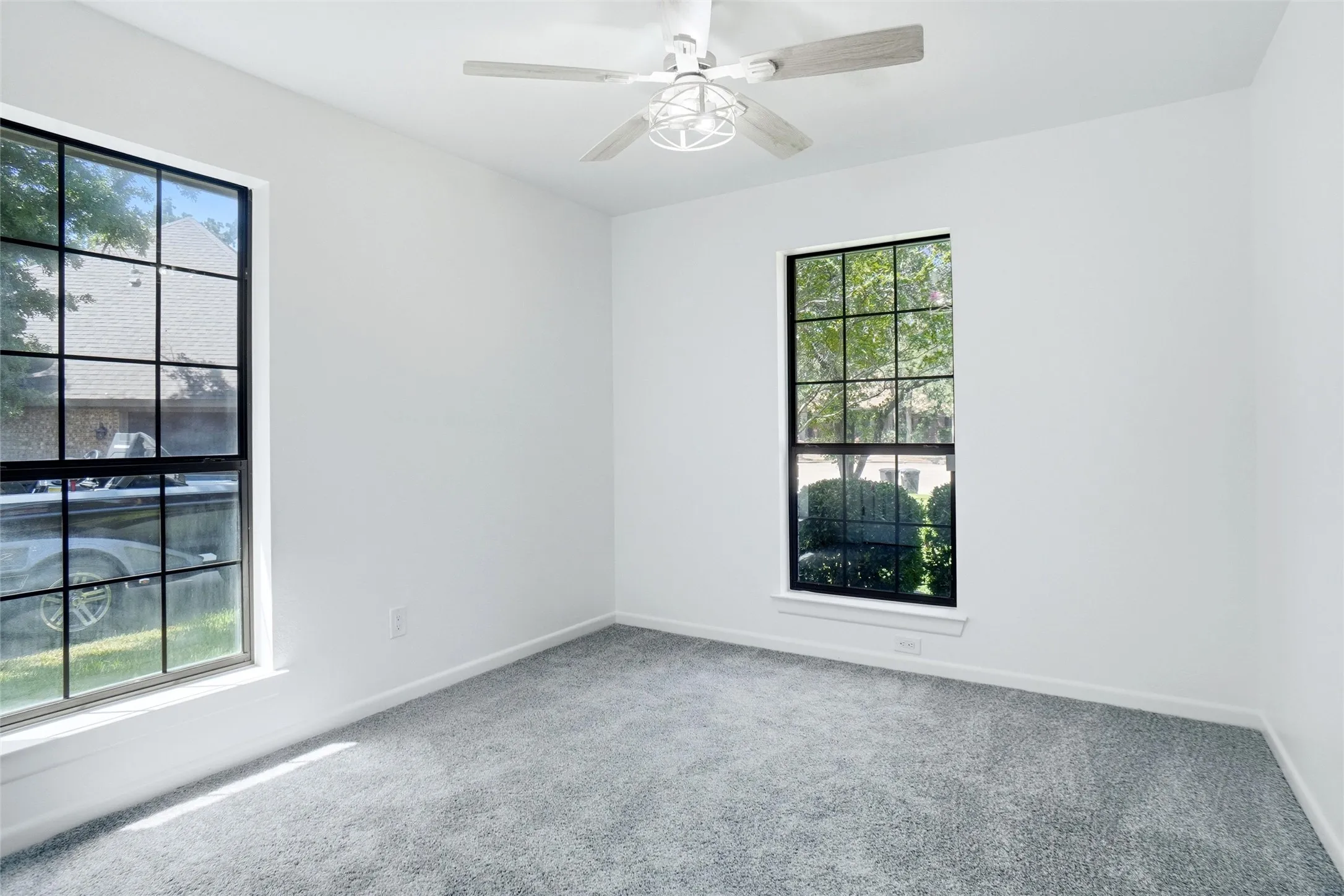 Single Family Residence For Sale in Tarrant County , 1409 Spars Court, Azle, Texas 76020, 3 Bedroom, 3 Bathroom, 2 Garage spaces, 2,159 Sqft, built in 1986, mls#21361011, Real Estate Agent in Azle, Homes For Sale in Tarrant county, Homes For Sale in Azle, Realtor in Azle Texas, Real Estate Brokerage Independent Realty Texas, Luminita Cordes Realtor