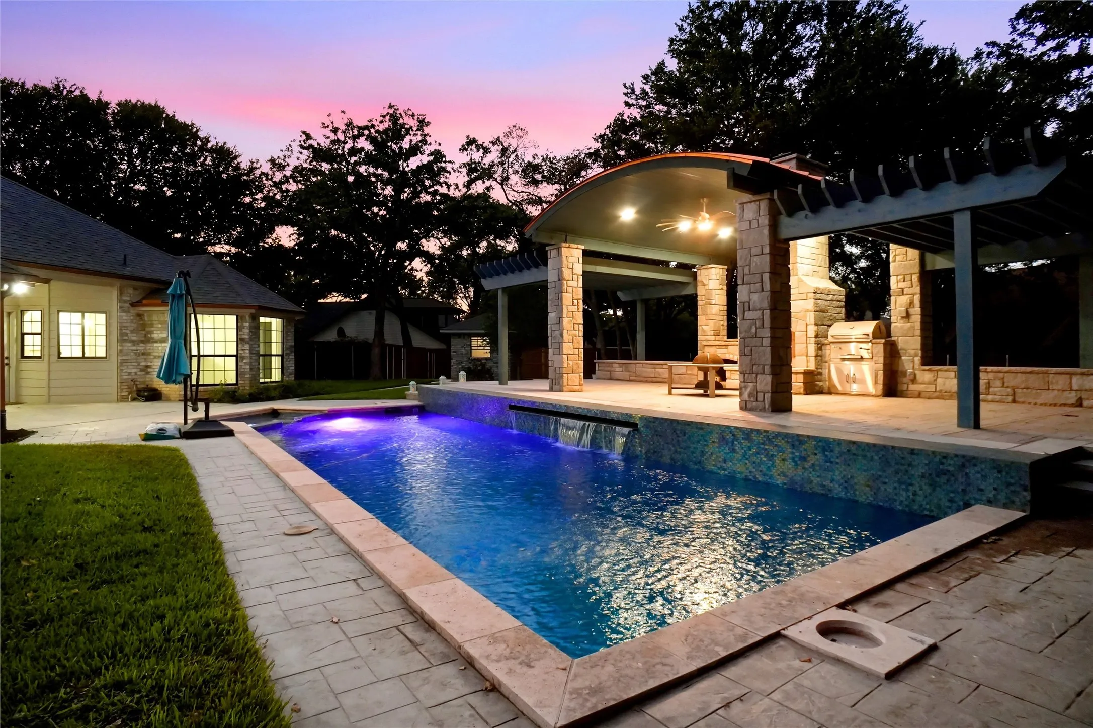 Lets take a dip here and cool off!