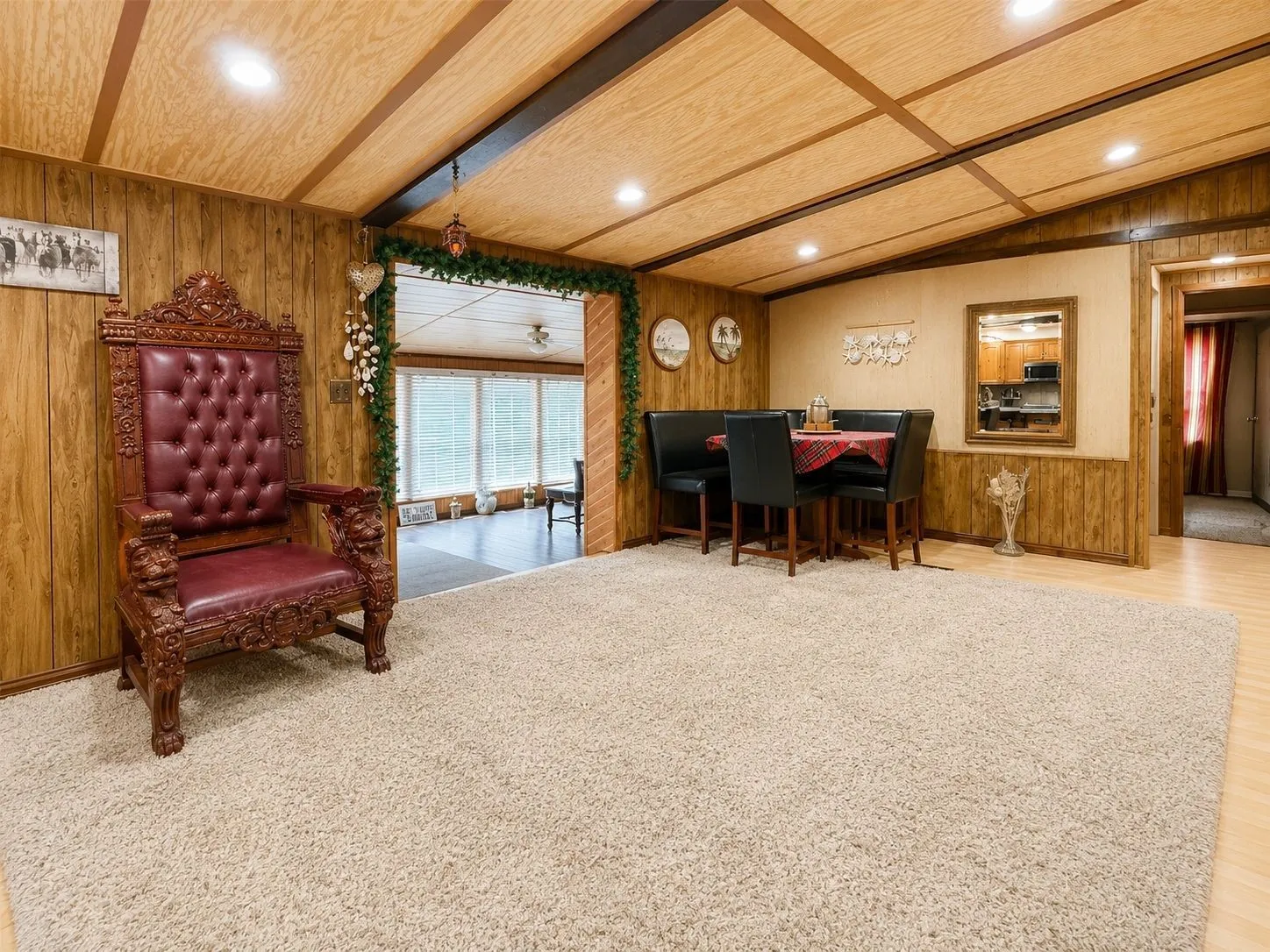Single Family Residence For Sale in Henderson County , 14415 Melrick Boulevard, Malakoff, Texas 75148, 4 Bedroom, 2 Bathroom, 4 Garage spaces, 2,900 Sqft, built in 1979, mls#21361883, Real Estate Agent in Malakoff, Homes For Sale in Henderson county, Homes For Sale in Malakoff, Realtor in Malakoff Texas, Real Estate Brokerage Independent Realty Texas, Luminita Cordes Realtor