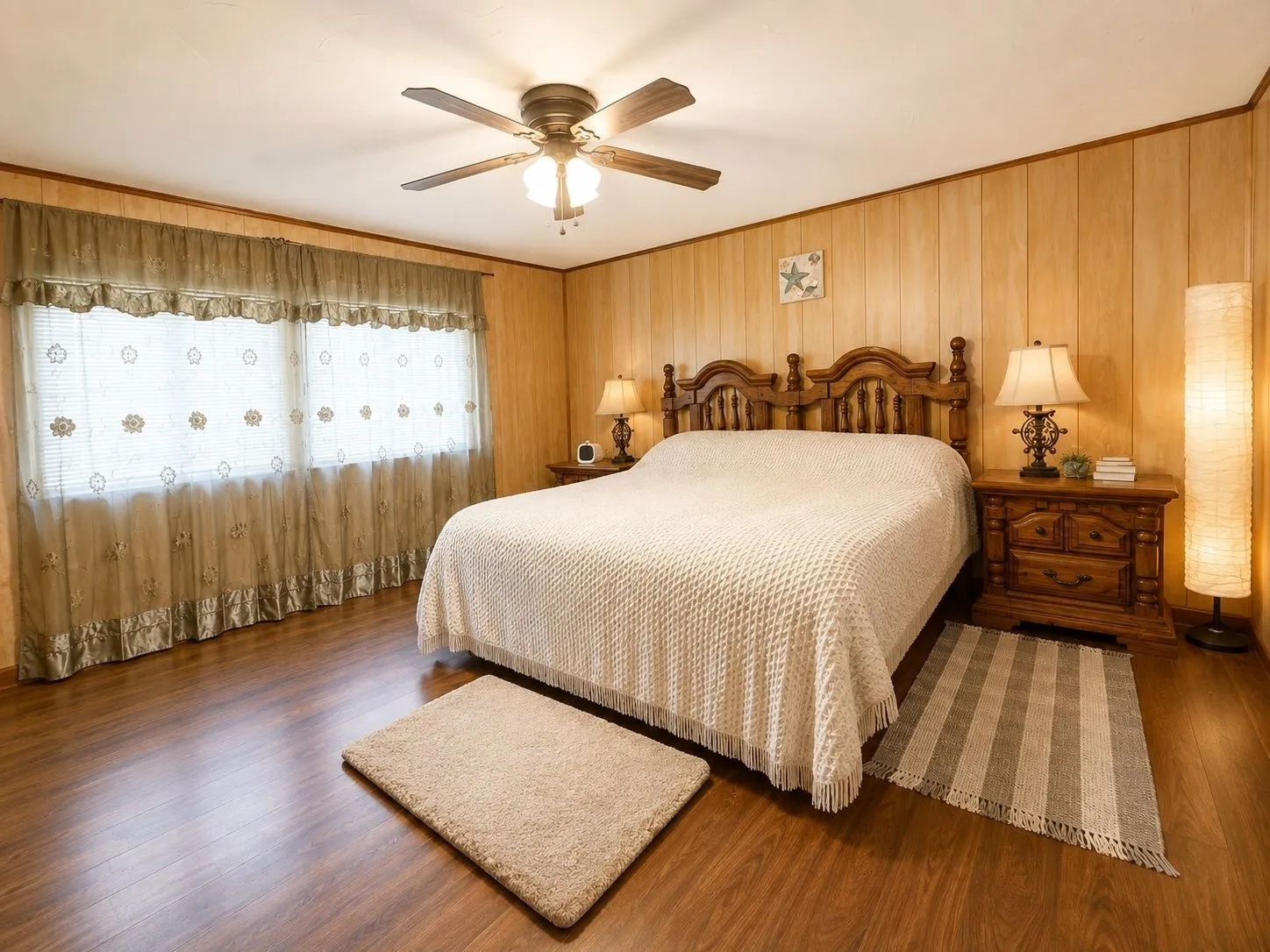 Single Family Residence For Sale in Henderson County , 14415 Melrick Boulevard, Malakoff, Texas 75148, 4 Bedroom, 2 Bathroom, 4 Garage spaces, 2,900 Sqft, built in 1979, mls#21361883, Real Estate Agent in Malakoff, Homes For Sale in Henderson county, Homes For Sale in Malakoff, Realtor in Malakoff Texas, Real Estate Brokerage Independent Realty Texas, Luminita Cordes Realtor