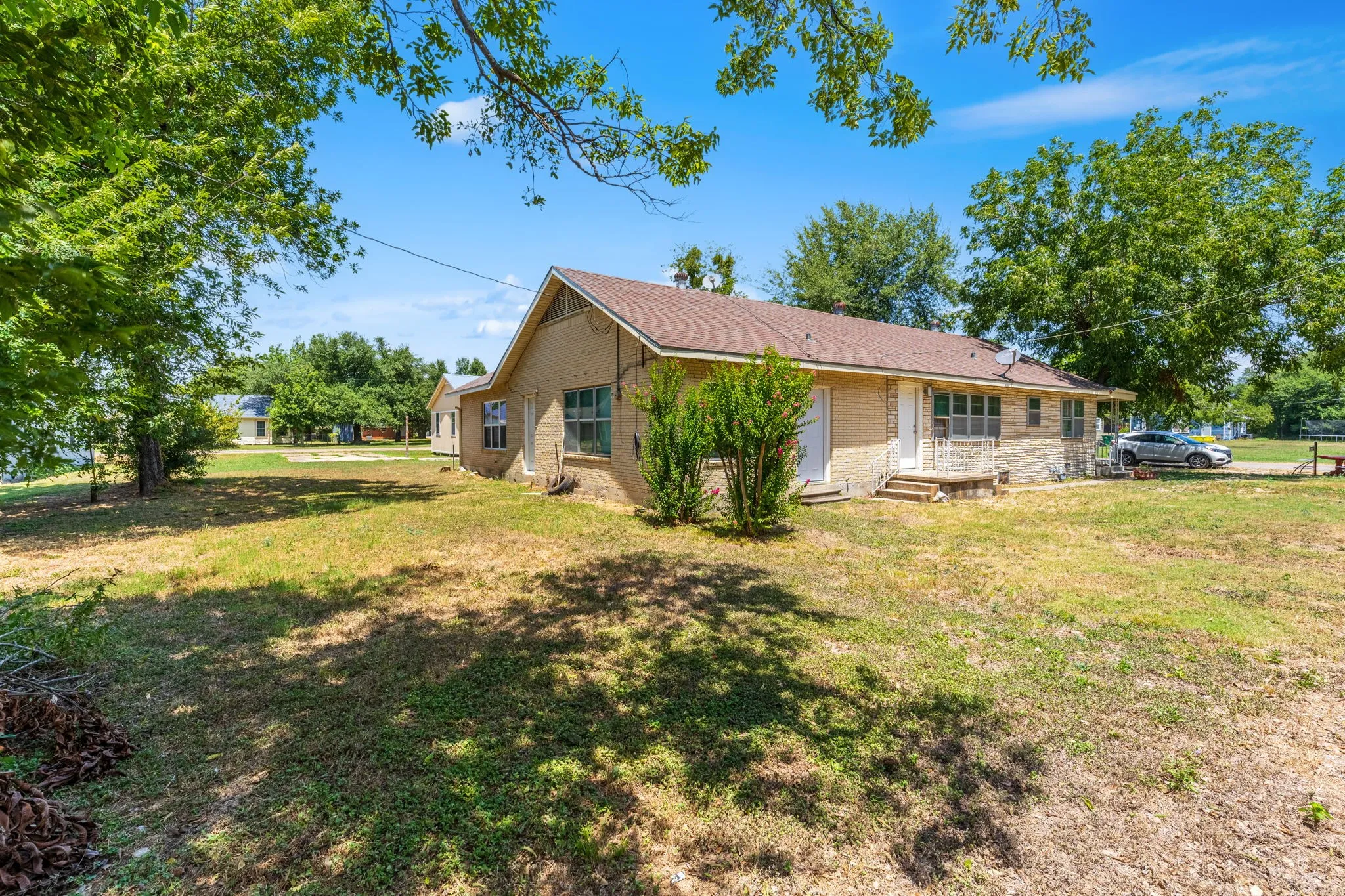 Single Family Residence For Sale in Falls County , 115 N College, Rosebud, Texas 76570, 3 Bedroom, 2 Bathroom, Garage spaces, 1,905 Sqft, built in 1945, mls#21360958, Real Estate Agent in Rosebud, Homes For Sale in Falls county, Homes For Sale in Rosebud, Realtor in Rosebud Texas, Real Estate Brokerage Independent Realty Texas, Luminita Cordes Realtor