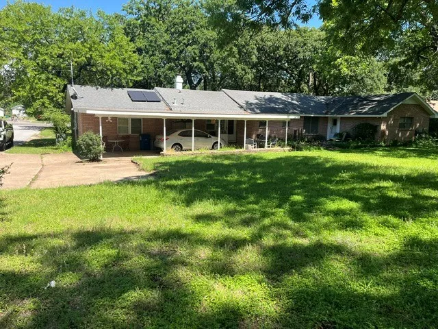 Single Family Residence For Rent in Tarrant County , 406 S Main Street, Euless, Texas 76040, 2 Bedroom, 2 Bathroom, Garage spaces, 1,495 Sqft, built in 1960, mls#21361939, Real Estate Agent in Euless, Homes For Rent in Tarrant county, Homes For Rent in Euless, Realtor in Euless Texas, Real Estate Brokerage Independent Realty Texas, Luminita Cordes Realtor