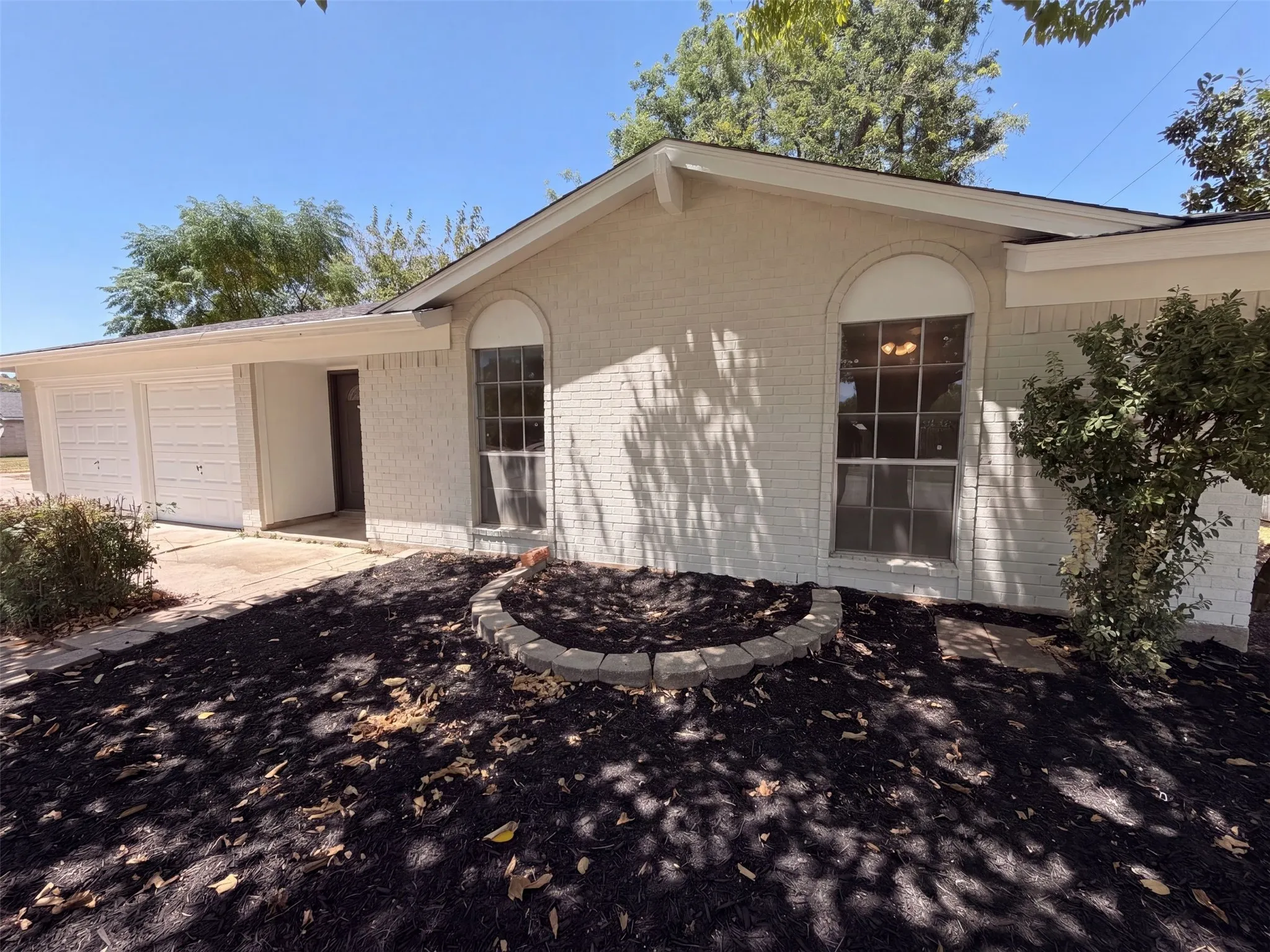 Single Family Residence For Sale in Tarrant County , 6601 Oaklawn Drive, Watauga, Texas 76148, 3 Bedroom, 2 Bathroom, 2 Garage spaces, 1,288 Sqft, built in 1973, mls#21362003, Real Estate Agent in Watauga, Homes For Sale in Tarrant county, Homes For Sale in Watauga, Realtor in Watauga Texas, Real Estate Brokerage Independent Realty Texas, Luminita Cordes Realtor