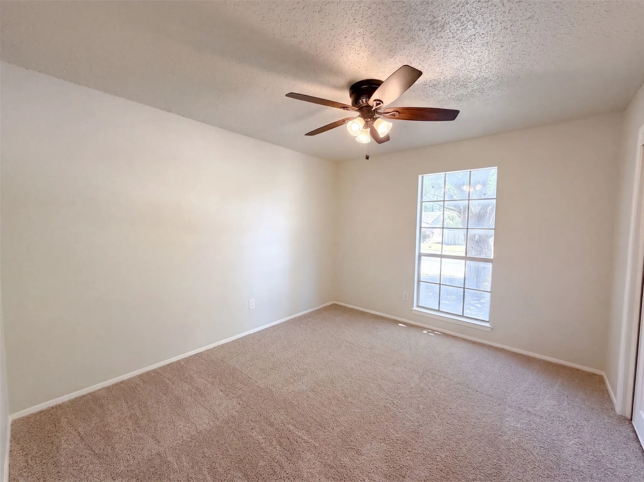 Single Family Residence For Sale in Tarrant County , 6601 Oaklawn Drive, Watauga, Texas 76148, 3 Bedroom, 2 Bathroom, 2 Garage spaces, 1,288 Sqft, built in 1973, mls#21362003, Real Estate Agent in Watauga, Homes For Sale in Tarrant county, Homes For Sale in Watauga, Realtor in Watauga Texas, Real Estate Brokerage Independent Realty Texas, Luminita Cordes Realtor