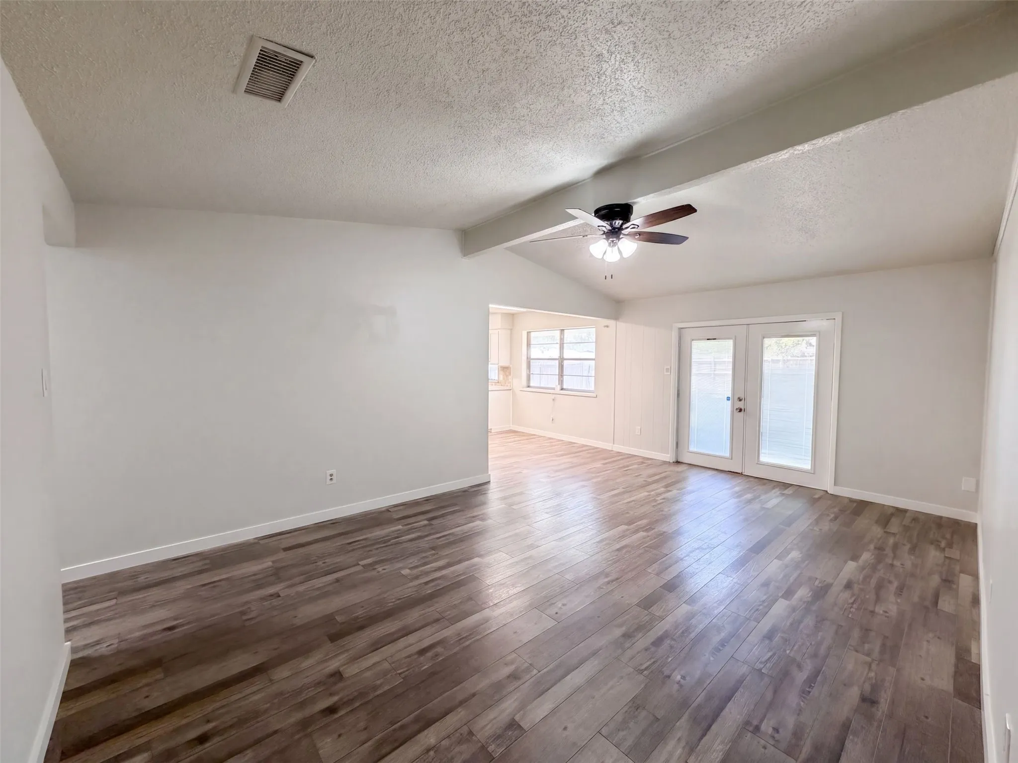 Single Family Residence For Sale in Tarrant County , 6601 Oaklawn Drive, Watauga, Texas 76148, 3 Bedroom, 2 Bathroom, 2 Garage spaces, 1,288 Sqft, built in 1973, mls#21362003, Real Estate Agent in Watauga, Homes For Sale in Tarrant county, Homes For Sale in Watauga, Realtor in Watauga Texas, Real Estate Brokerage Independent Realty Texas, Luminita Cordes Realtor