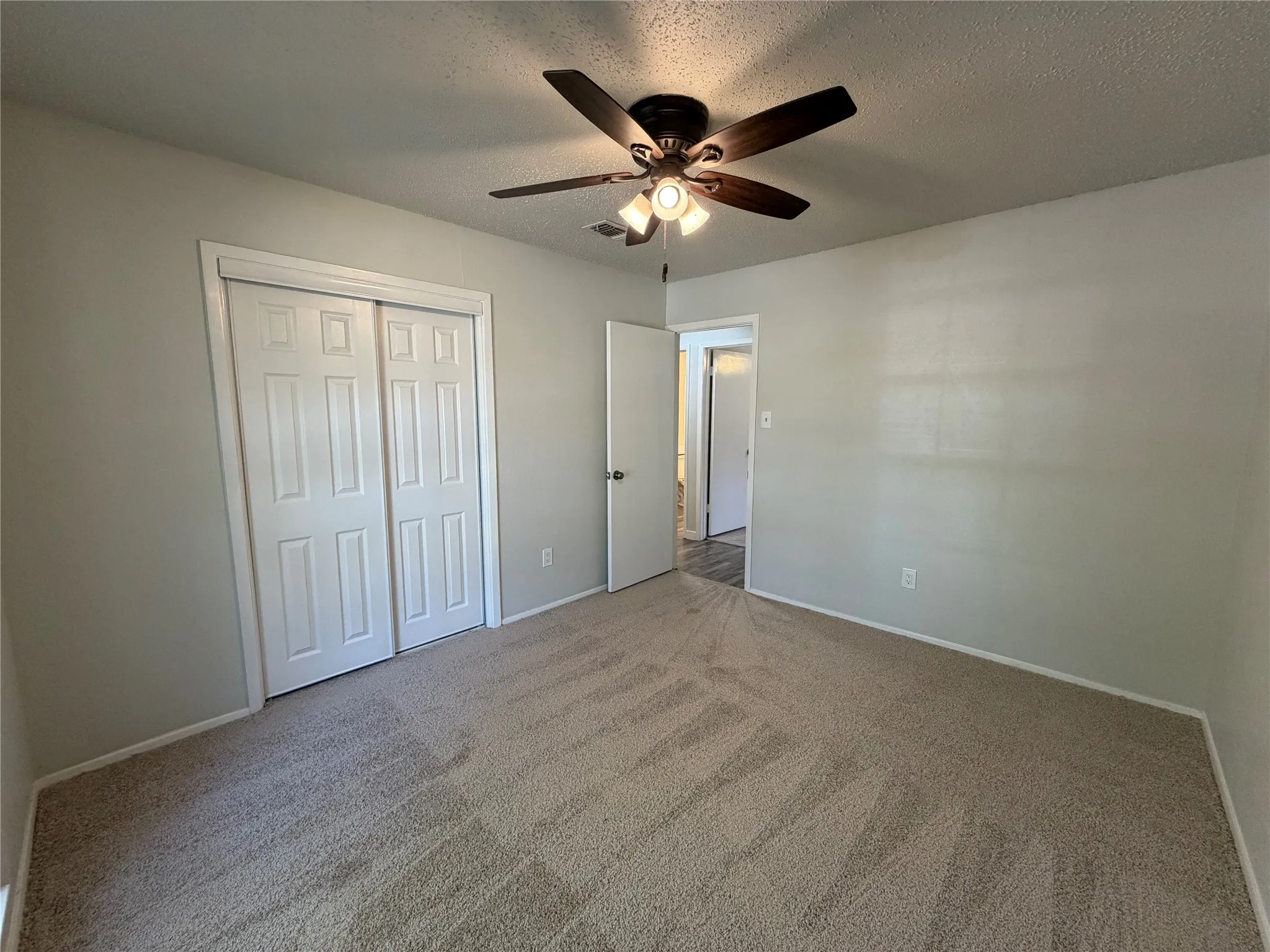 Single Family Residence For Sale in Tarrant County , 6601 Oaklawn Drive, Watauga, Texas 76148, 3 Bedroom, 2 Bathroom, 2 Garage spaces, 1,288 Sqft, built in 1973, mls#21362003, Real Estate Agent in Watauga, Homes For Sale in Tarrant county, Homes For Sale in Watauga, Realtor in Watauga Texas, Real Estate Brokerage Independent Realty Texas, Luminita Cordes Realtor