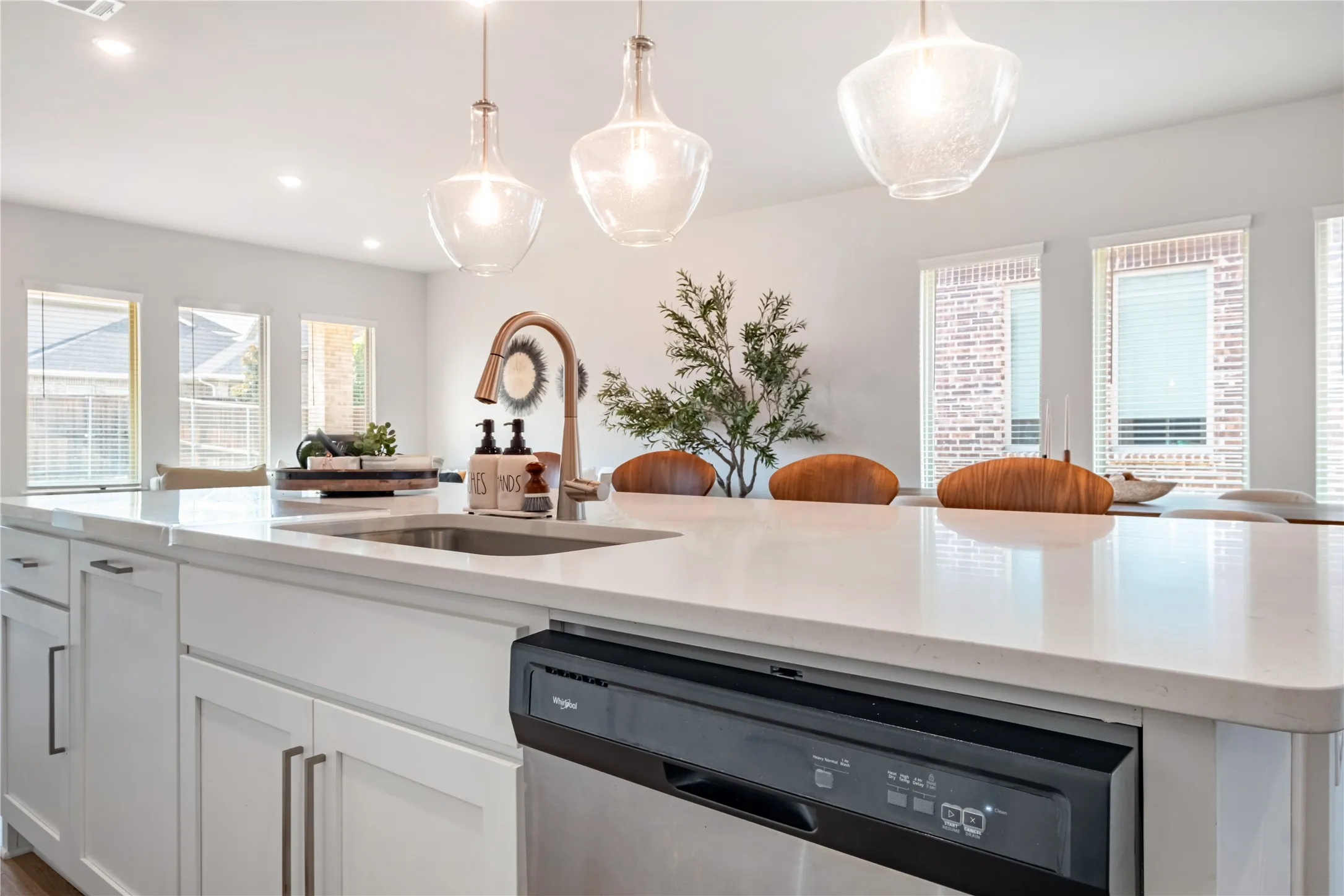 Single Family Residence For Rent in Dallas County , 2207 Santa Monica Drive, Rowlett, Texas 75088, 4 Bedroom, 4 Bathroom, 2 Garage spaces, 3,154 Sqft, built in 2023, mls#21361687, Real Estate Agent in Rowlett, Homes For Rent in Dallas county, Homes For Rent in Rowlett, Realtor in Rowlett Texas, Real Estate Brokerage Independent Realty Texas, Luminita Cordes Realtor