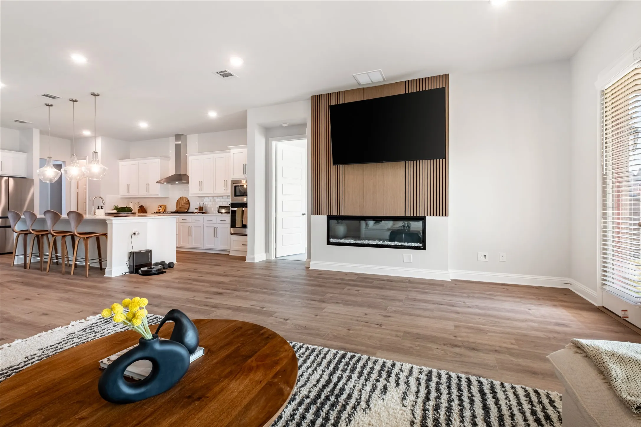 Single Family Residence For Rent in Dallas County , 2207 Santa Monica Drive, Rowlett, Texas 75088, 4 Bedroom, 4 Bathroom, 2 Garage spaces, 3,154 Sqft, built in 2023, mls#21361687, Real Estate Agent in Rowlett, Homes For Rent in Dallas county, Homes For Rent in Rowlett, Realtor in Rowlett Texas, Real Estate Brokerage Independent Realty Texas, Luminita Cordes Realtor