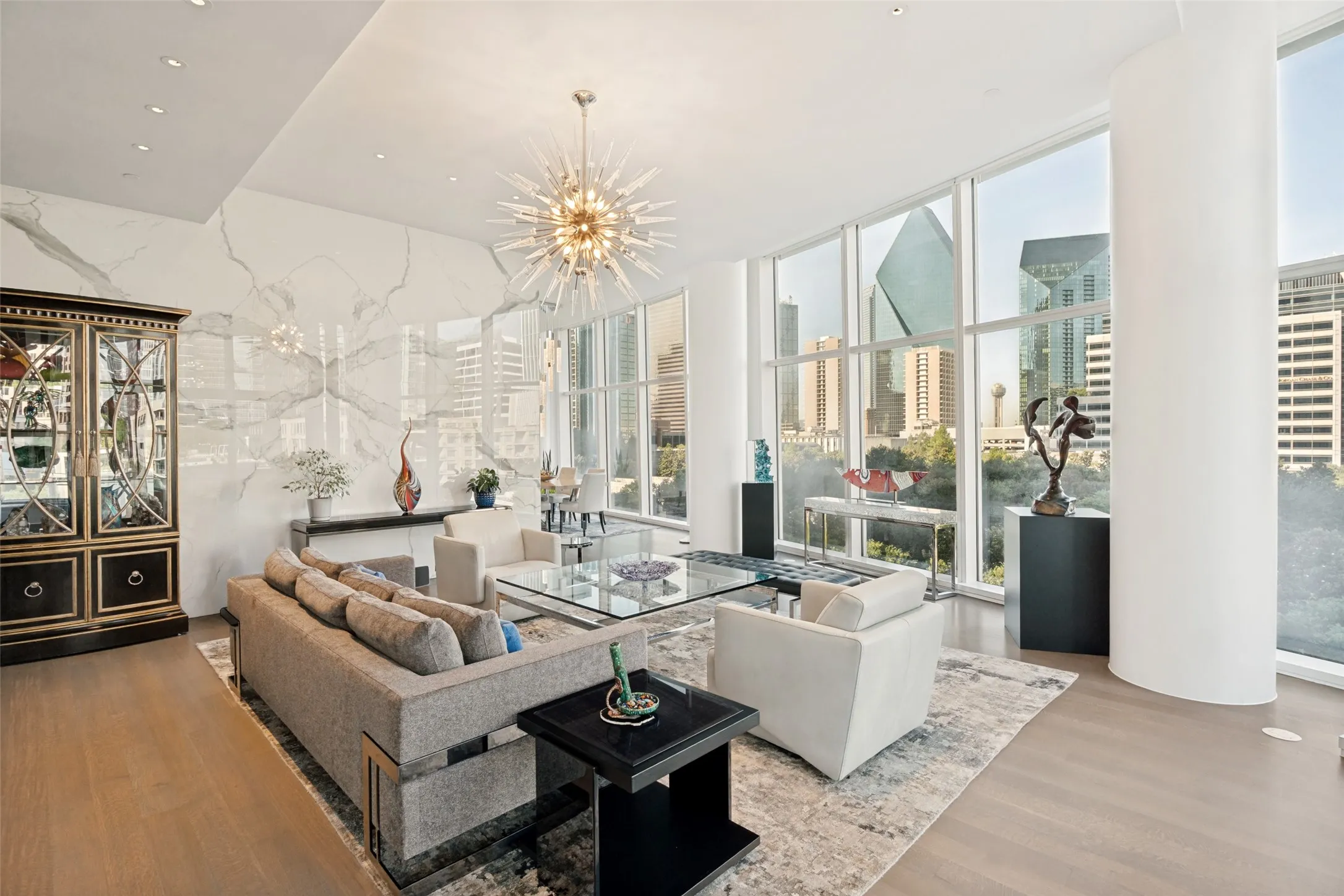 Condominium For Sale in Dallas County , 1918 Olive Street 401, Dallas, Texas 75201, 2 Bedroom, 3 Bathroom, 3 Garage spaces, 4,252 Sqft, built in 2012, mls#21349781, Real Estate Agent in Dallas, Homes For Sale in Dallas county, Homes For Sale in Dallas, Realtor in Dallas Texas, Real Estate Brokerage Independent Realty Texas, Luminita Cordes Realtor