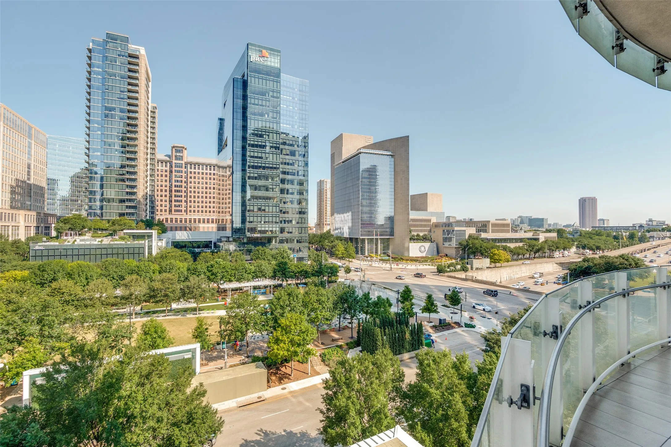 Condominium For Sale in Dallas County , 1918 Olive Street 401, Dallas, Texas 75201, 2 Bedroom, 3 Bathroom, 3 Garage spaces, 4,252 Sqft, built in 2012, mls#21349781, Real Estate Agent in Dallas, Homes For Sale in Dallas county, Homes For Sale in Dallas, Realtor in Dallas Texas, Real Estate Brokerage Independent Realty Texas, Luminita Cordes Realtor