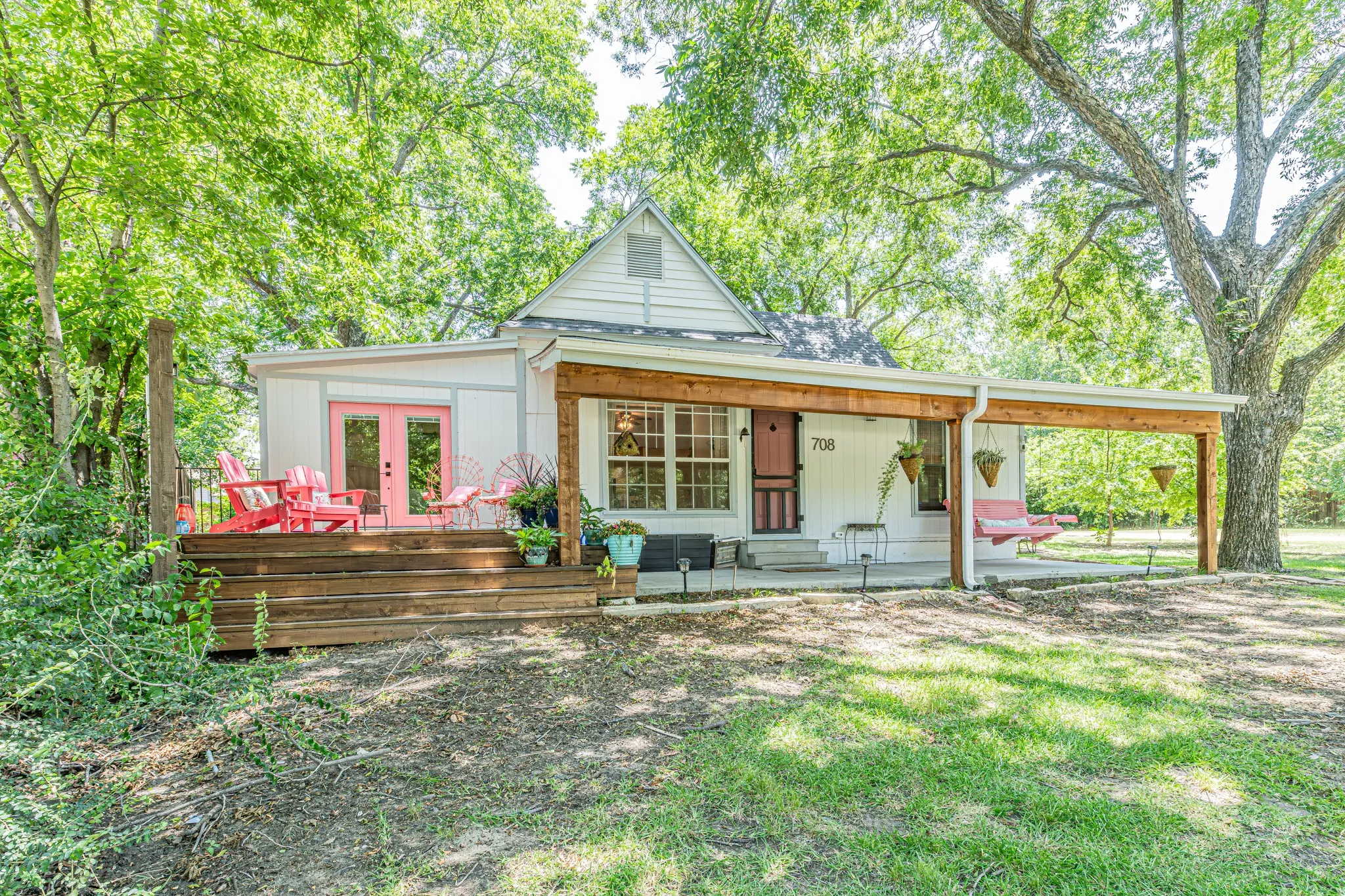 Single Family Residence For Sale in Denton County , 708 Lakeshore Drive, Little Elm, Texas 75068, 3 Bedroom, 2 Bathroom, Garage spaces, 1,750 Sqft, built in 1954, mls#21360811, Real Estate Agent in Little Elm, Homes For Sale in Denton county, Homes For Sale in Little Elm, Realtor in Little Elm Texas, Real Estate Brokerage Independent Realty Texas, Luminita Cordes Realtor