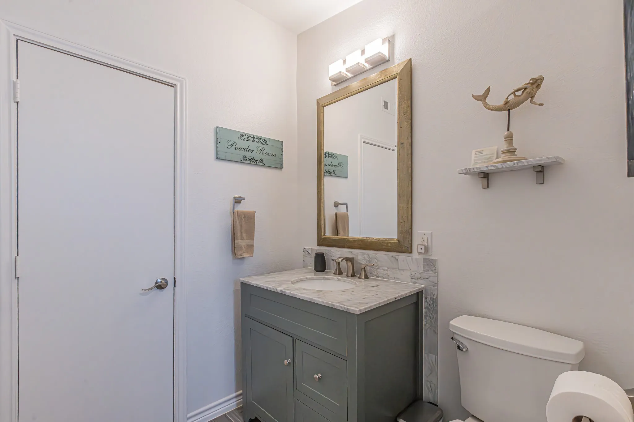 Single Family Residence For Sale in Denton County , 708 Lakeshore Drive, Little Elm, Texas 75068, 3 Bedroom, 2 Bathroom, Garage spaces, 1,750 Sqft, built in 1954, mls#21360811, Real Estate Agent in Little Elm, Homes For Sale in Denton county, Homes For Sale in Little Elm, Realtor in Little Elm Texas, Real Estate Brokerage Independent Realty Texas, Luminita Cordes Realtor
