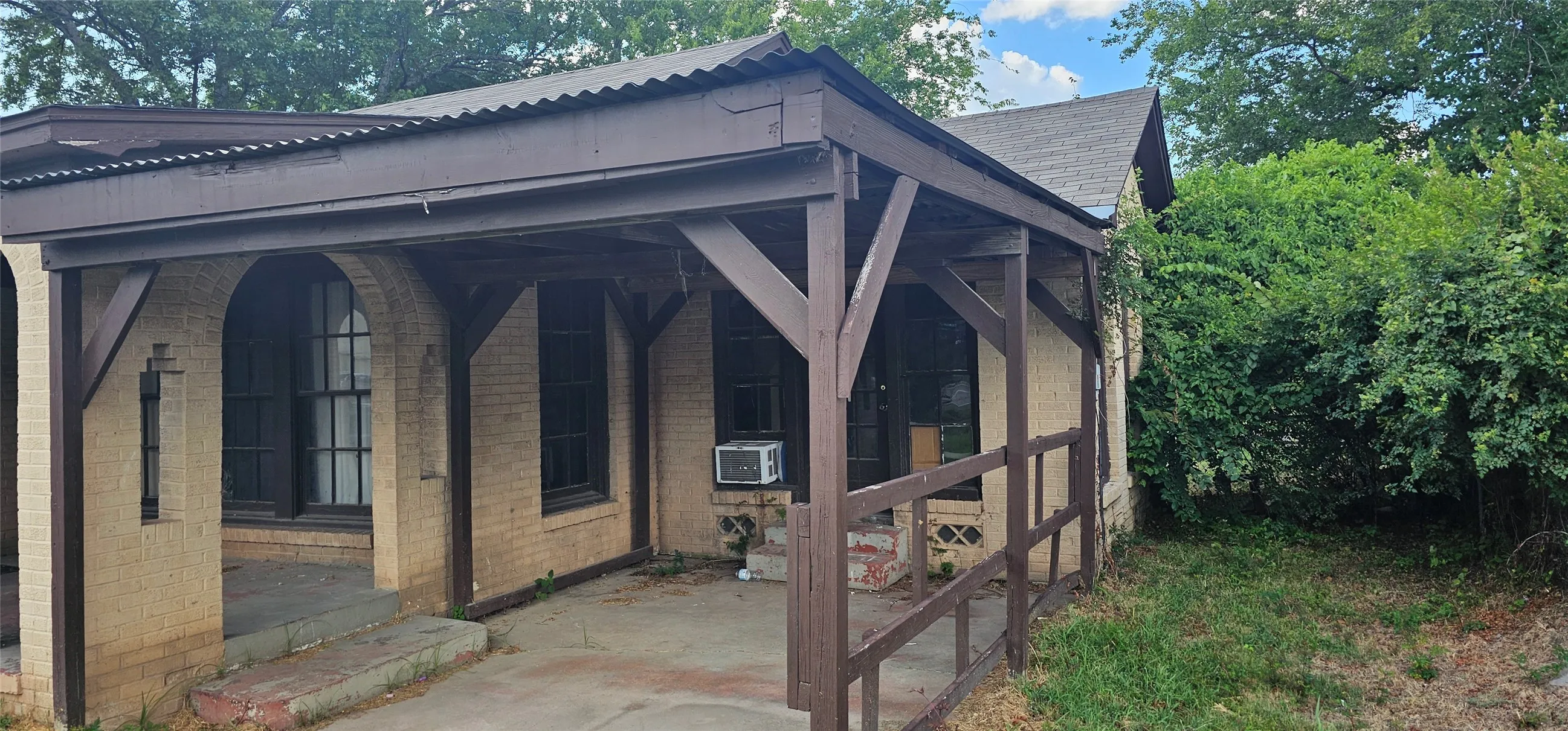 Business For Sale in Van Zandt County , 401 E Pine Street, Edgewood, Texas 75117, 0, 0, Garage spaces, 0 Sqft, built in 1947, mls#21361266, Real Estate Agent in Edgewood, Homes For Sale in Van Zandt county, Homes For Sale in Edgewood, Realtor in Edgewood Texas, Real Estate Brokerage Independent Realty Texas, Luminita Cordes Realtor