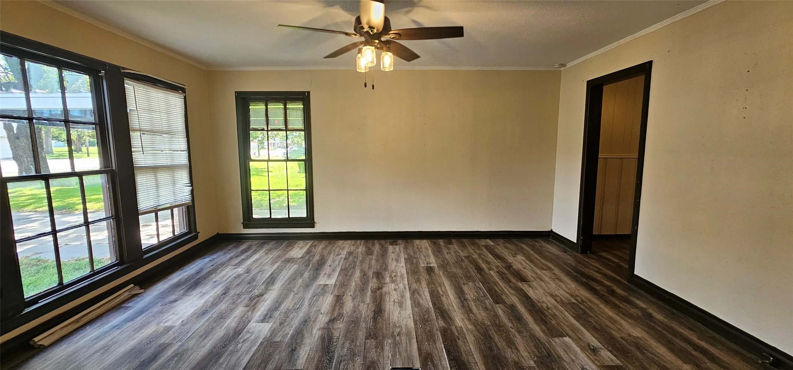 Business For Sale in Van Zandt County , 401 E Pine Street, Edgewood, Texas 75117, 0, 0, Garage spaces, 0 Sqft, built in 1947, mls#21361266, Real Estate Agent in Edgewood, Homes For Sale in Van Zandt county, Homes For Sale in Edgewood, Realtor in Edgewood Texas, Real Estate Brokerage Independent Realty Texas, Luminita Cordes Realtor
