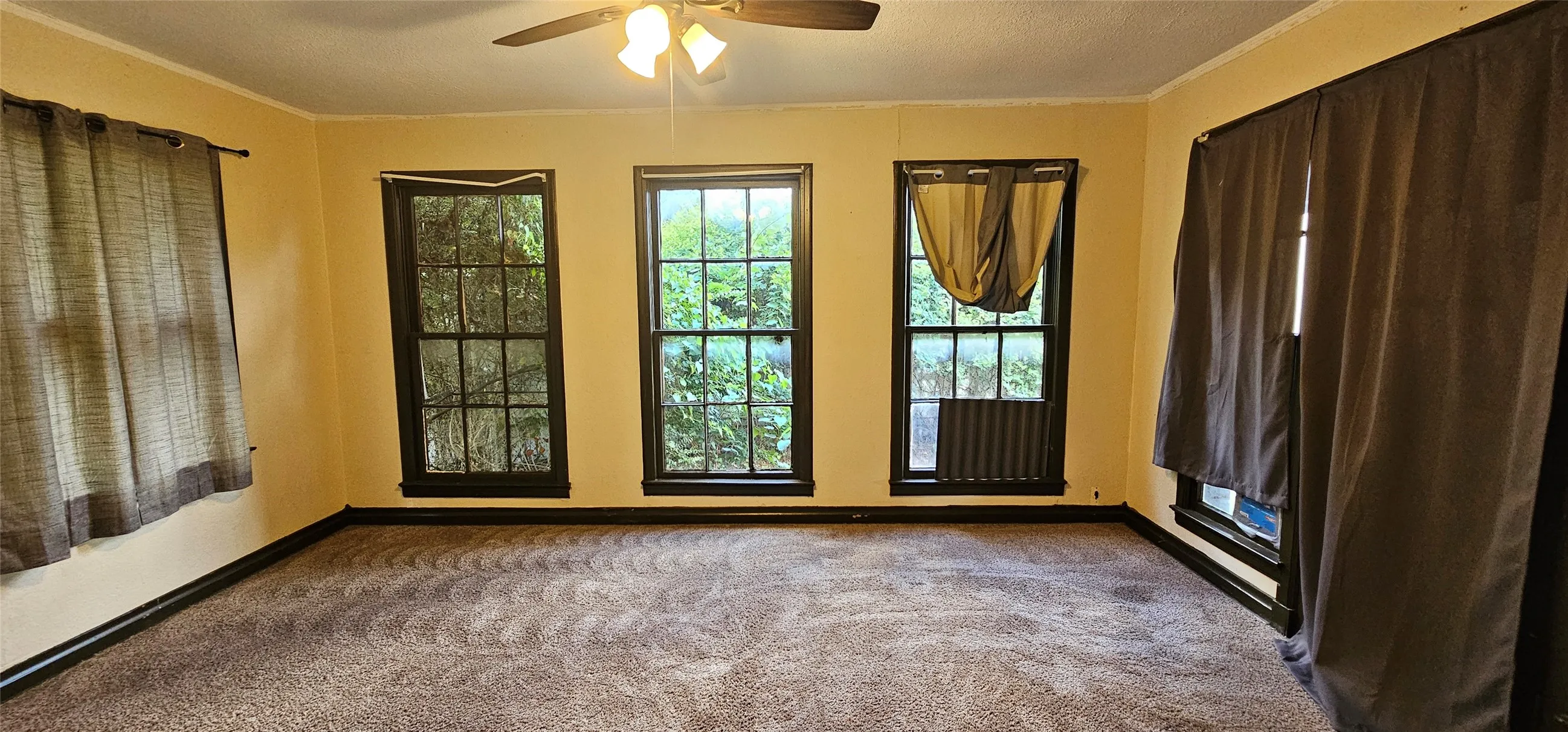 Business For Sale in Van Zandt County , 401 E Pine Street, Edgewood, Texas 75117, 0, 0, Garage spaces, 0 Sqft, built in 1947, mls#21361266, Real Estate Agent in Edgewood, Homes For Sale in Van Zandt county, Homes For Sale in Edgewood, Realtor in Edgewood Texas, Real Estate Brokerage Independent Realty Texas, Luminita Cordes Realtor