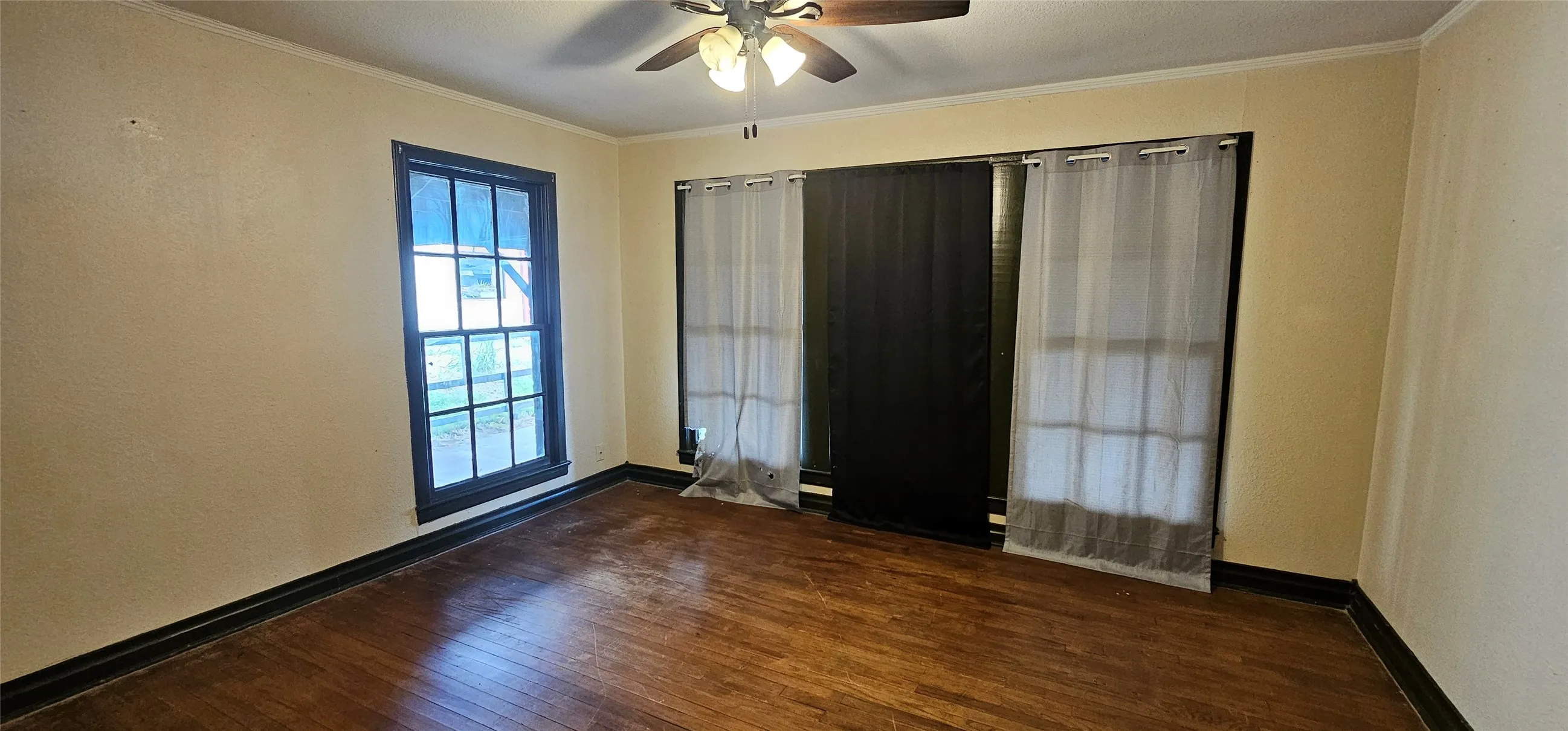 Business For Sale in Van Zandt County , 401 E Pine Street, Edgewood, Texas 75117, 0, 0, Garage spaces, 0 Sqft, built in 1947, mls#21361266, Real Estate Agent in Edgewood, Homes For Sale in Van Zandt county, Homes For Sale in Edgewood, Realtor in Edgewood Texas, Real Estate Brokerage Independent Realty Texas, Luminita Cordes Realtor