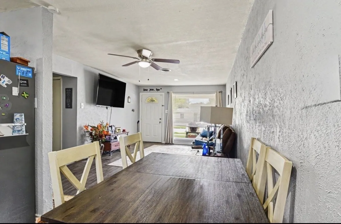 Single Family Residence For Sale in Dallas County , 4760 Salem Drive, Mesquite, Texas 75150, 4 Bedroom, 2 Bathroom, Garage spaces, 1,348 Sqft, built in 1958, mls#21355281, Real Estate Agent in Mesquite, Homes For Sale in Dallas county, Homes For Sale in Mesquite, Realtor in Mesquite Texas, Real Estate Brokerage Independent Realty Texas, Luminita Cordes Realtor