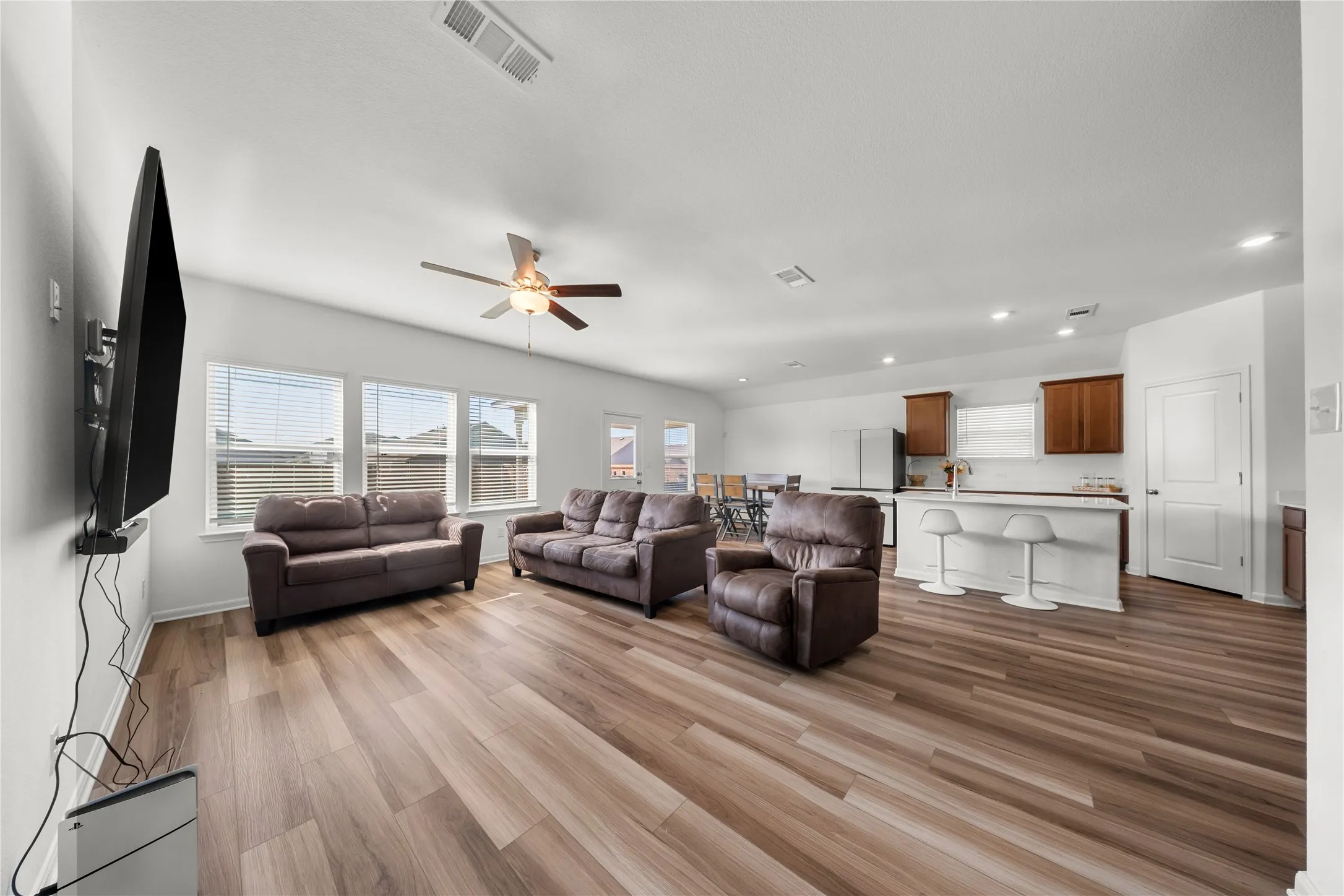 Single Family Residence For Sale in Kaufman County , 1522 Coldwater Way, Crandall, Texas 75114, 4 Bedroom, 4 Bathroom, 2 Garage spaces, 2,264 Sqft, built in 2023, mls#21361882, Real Estate Agent in Crandall, Homes For Sale in Kaufman county, Homes For Sale in Crandall, Realtor in Crandall Texas, Real Estate Brokerage Independent Realty Texas, Luminita Cordes Realtor