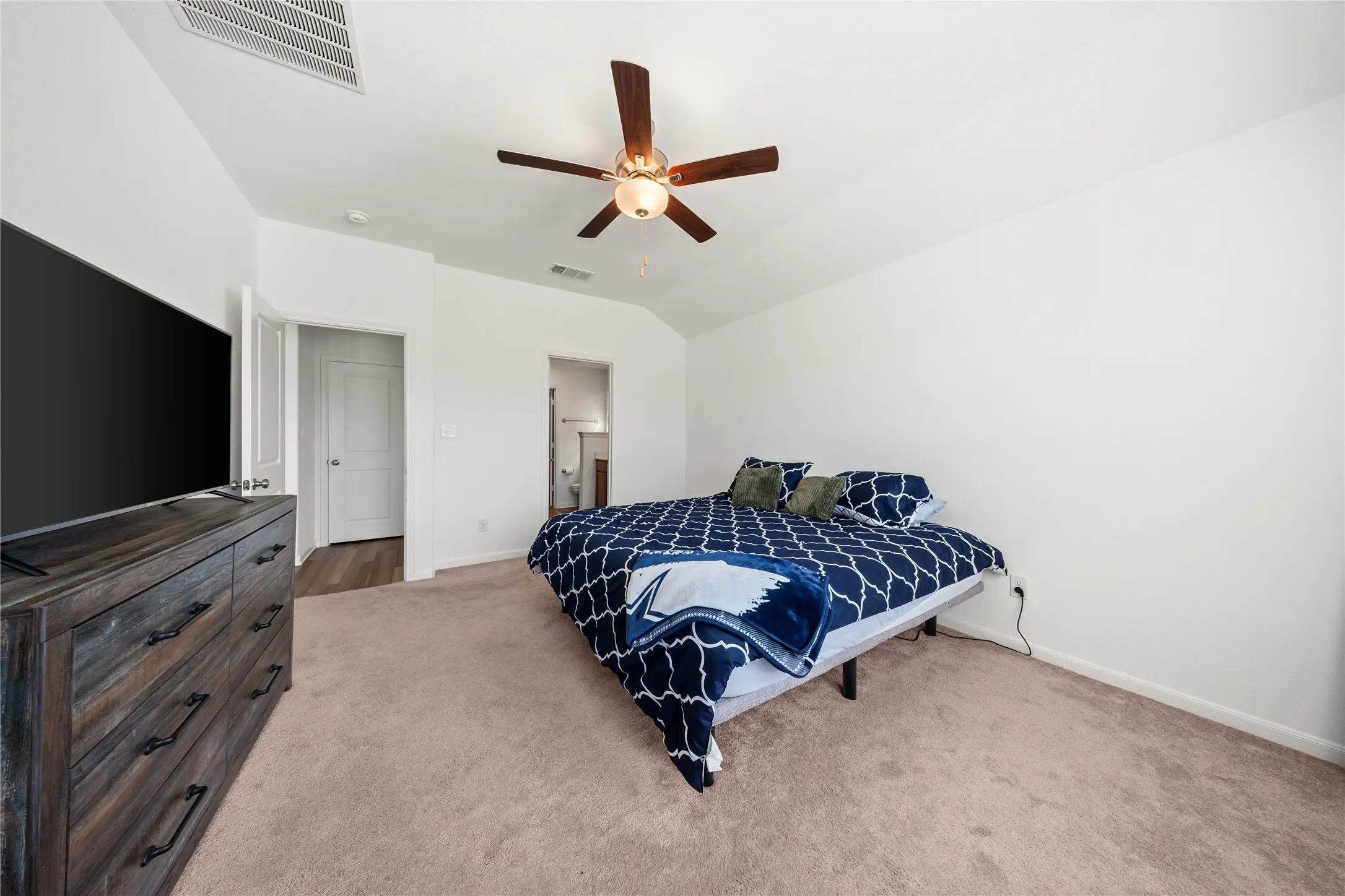 Single Family Residence For Sale in Kaufman County , 1522 Coldwater Way, Crandall, Texas 75114, 4 Bedroom, 4 Bathroom, 2 Garage spaces, 2,264 Sqft, built in 2023, mls#21361882, Real Estate Agent in Crandall, Homes For Sale in Kaufman county, Homes For Sale in Crandall, Realtor in Crandall Texas, Real Estate Brokerage Independent Realty Texas, Luminita Cordes Realtor