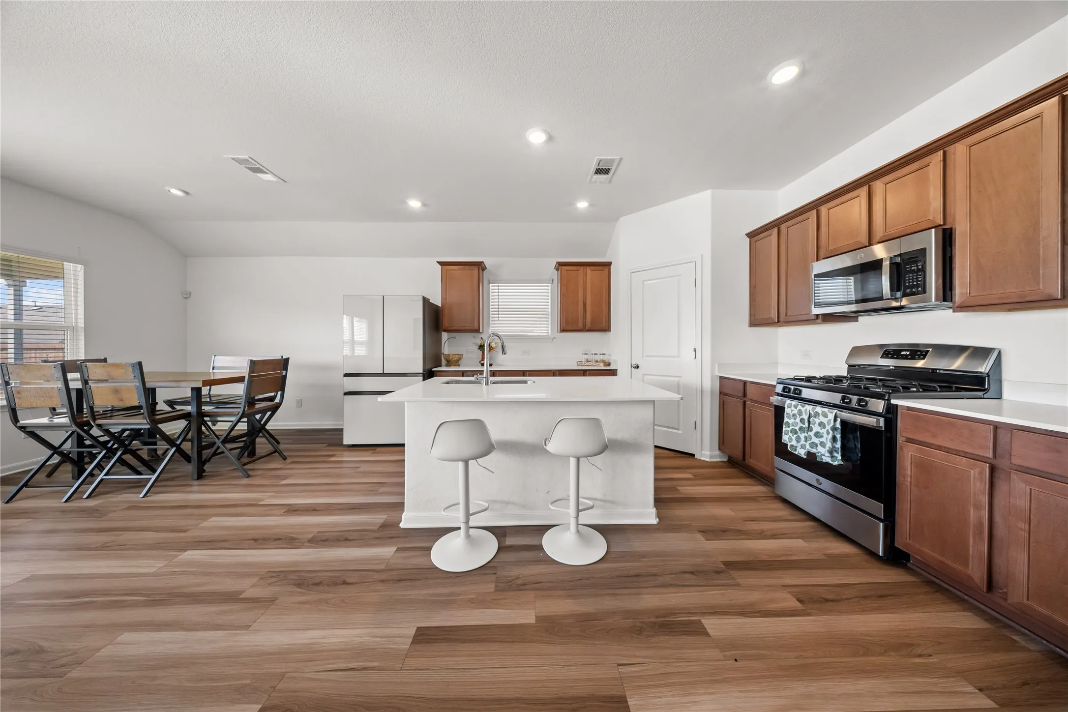 Single Family Residence For Sale in Kaufman County , 1522 Coldwater Way, Crandall, Texas 75114, 4 Bedroom, 4 Bathroom, 2 Garage spaces, 2,264 Sqft, built in 2023, mls#21361882, Real Estate Agent in Crandall, Homes For Sale in Kaufman county, Homes For Sale in Crandall, Realtor in Crandall Texas, Real Estate Brokerage Independent Realty Texas, Luminita Cordes Realtor